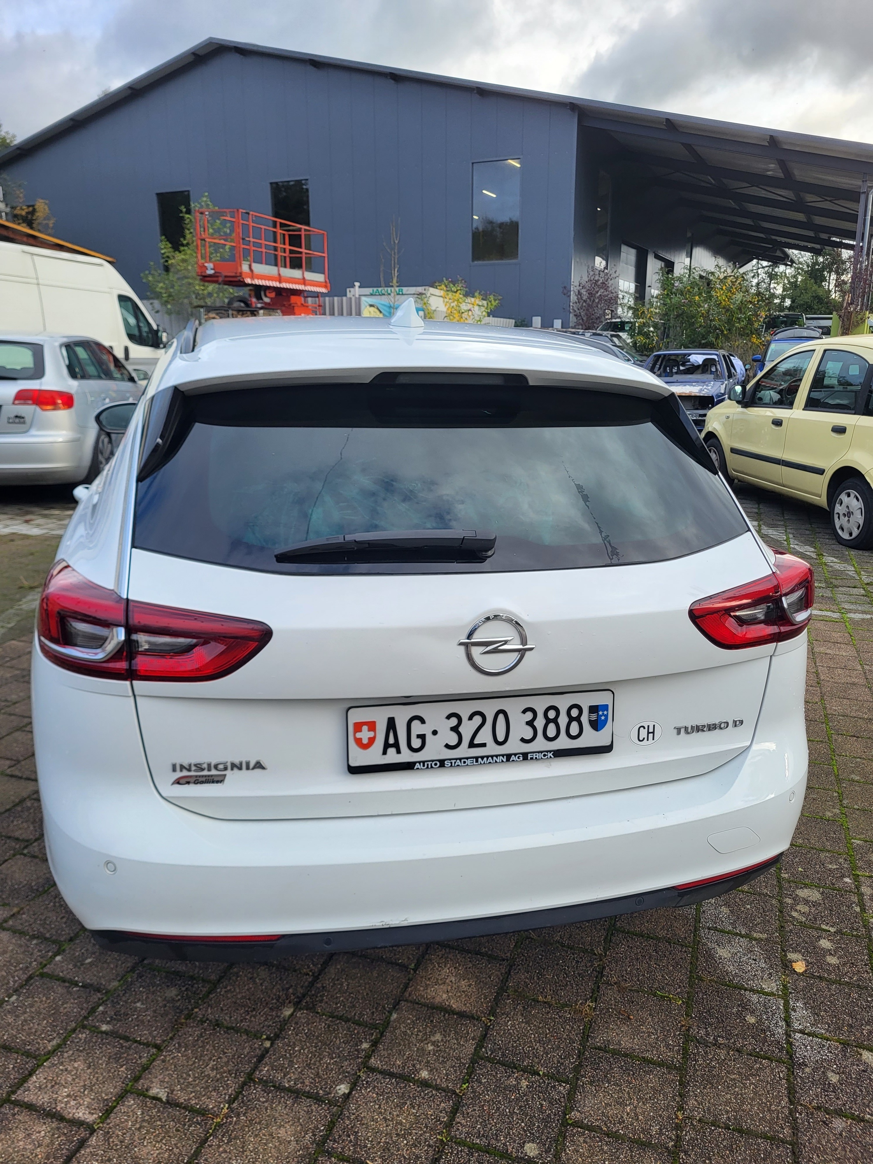 OPEL Insignia 1.6 CDTI Sports Tourer Edition Automatic