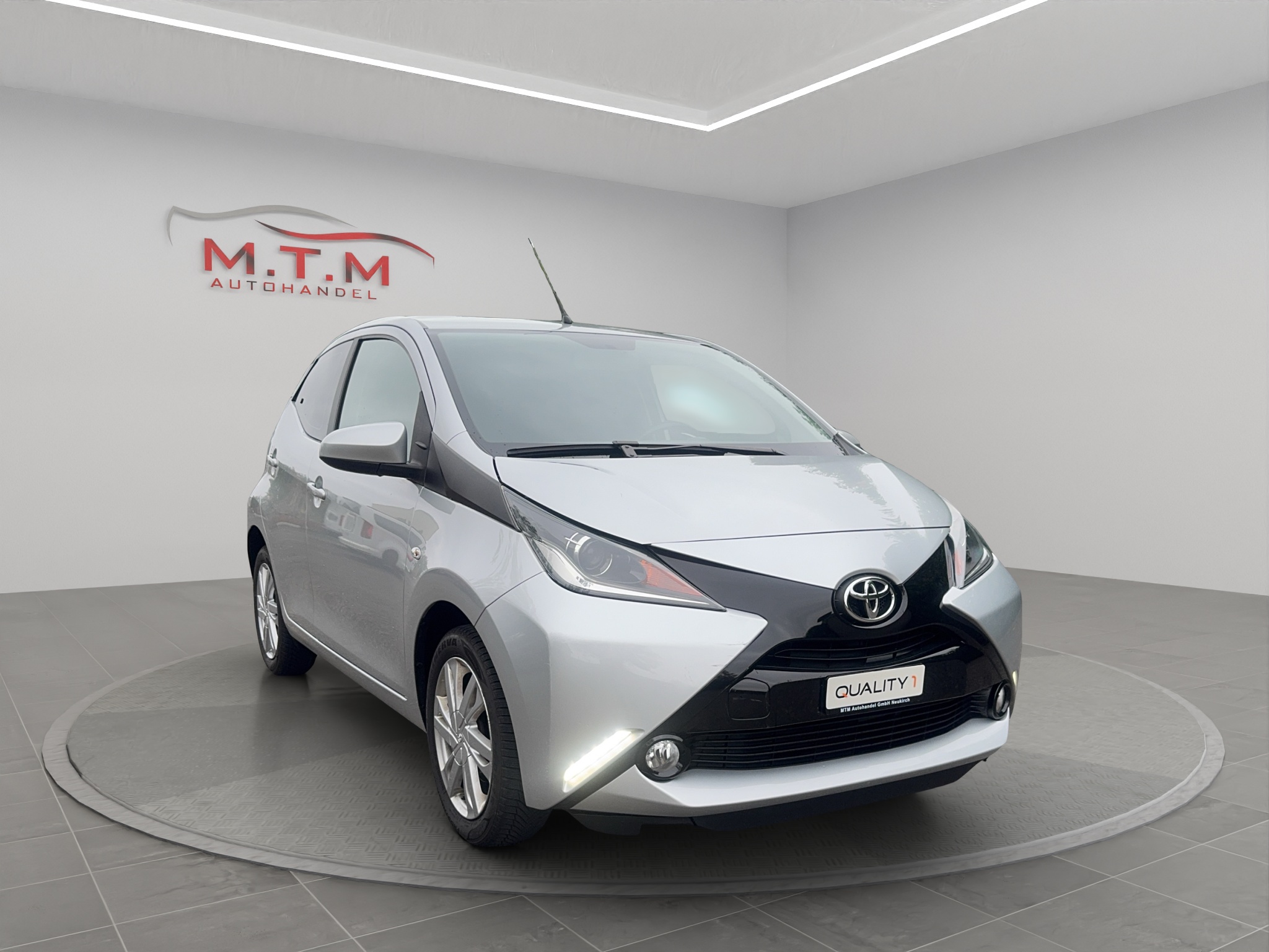 TOYOTA Aygo 1.0 VVT-i x-wave MultiMode