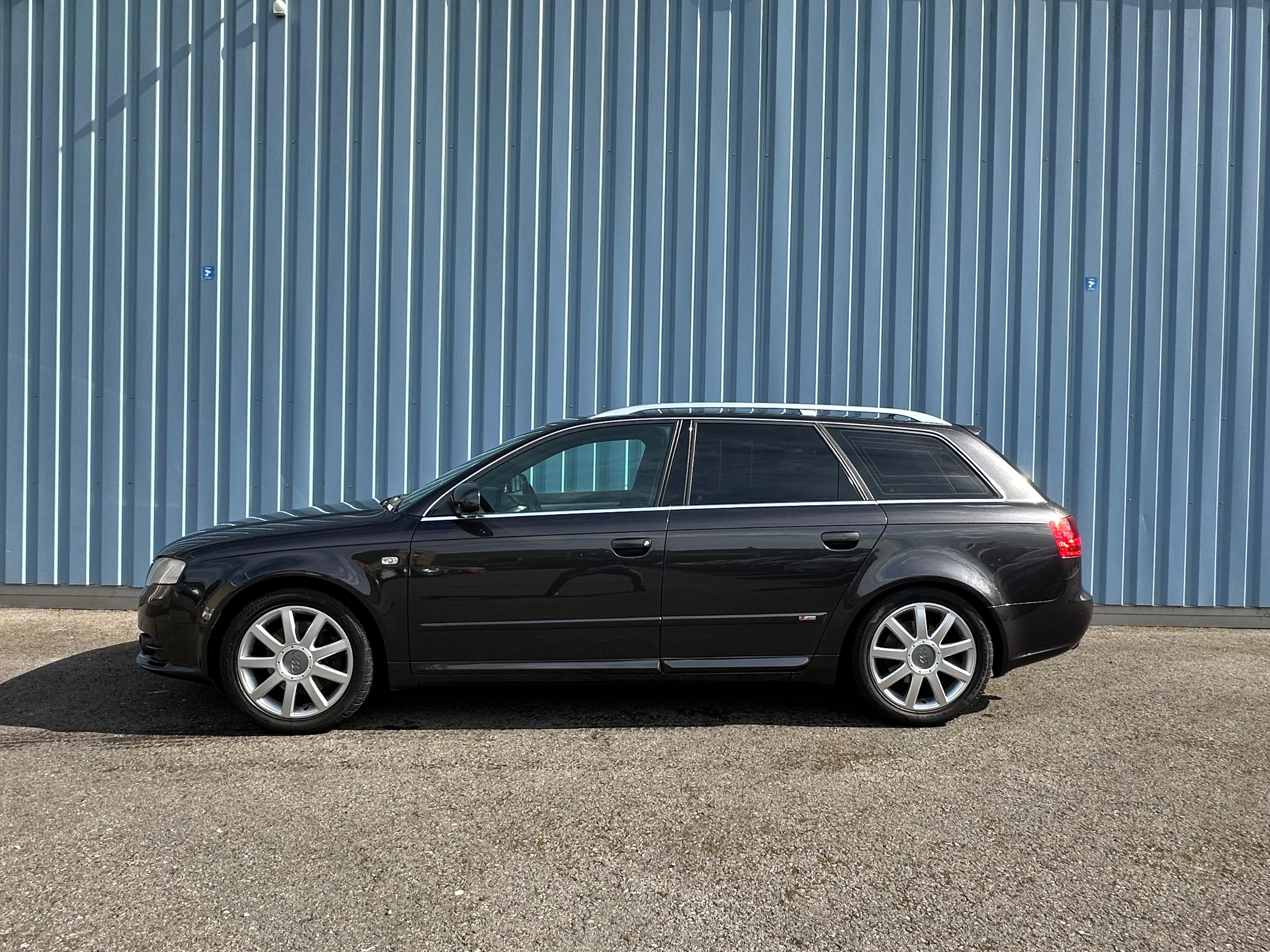 AUDI A4 Avant 2.0 Turbo FSI quattro sline