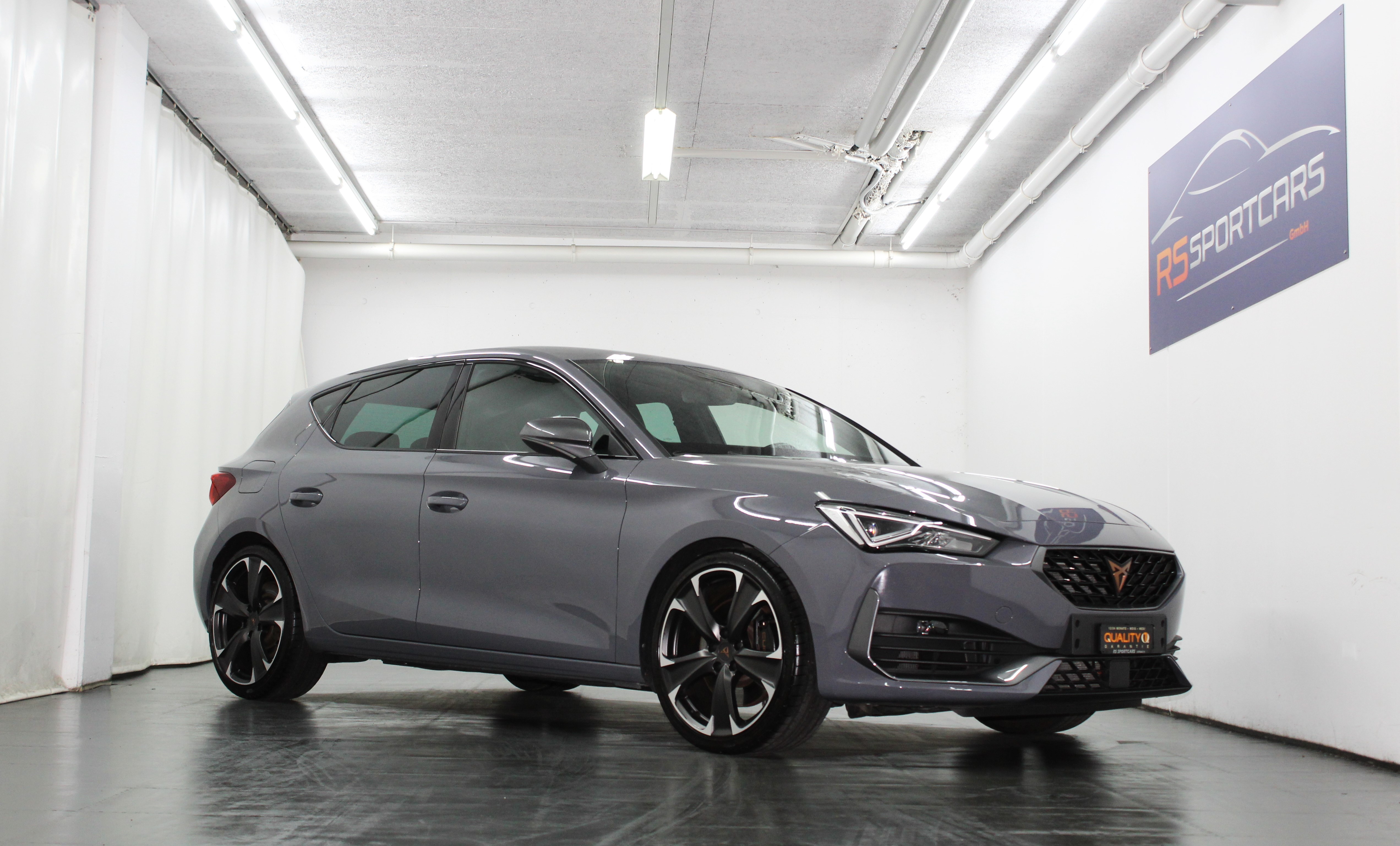 CUPRA LEON VZ 2.0 TSI DSG Sport Schalensitze