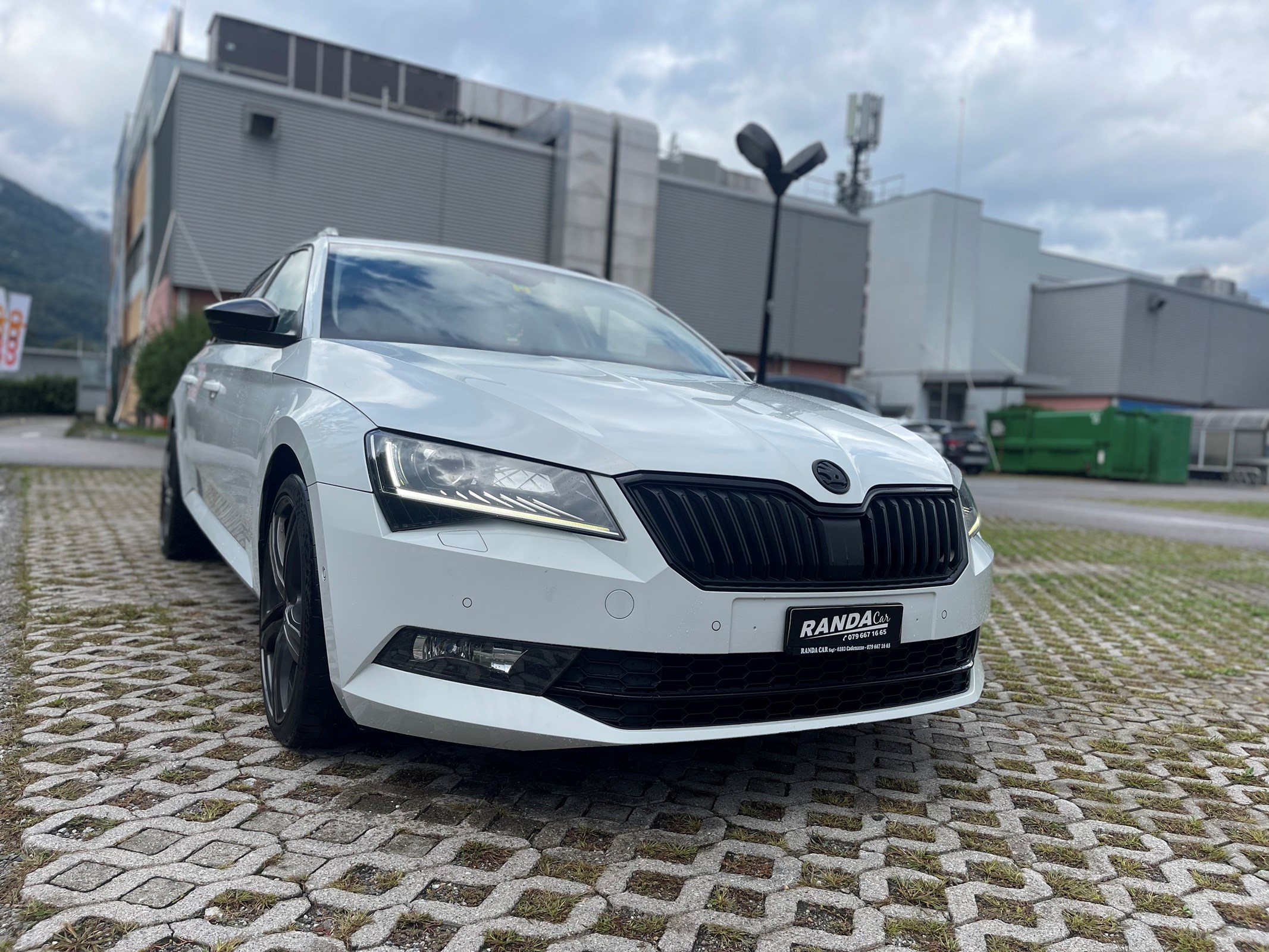 SKODA Superb Combi 2.0 TDi L&K 4x4 DSG