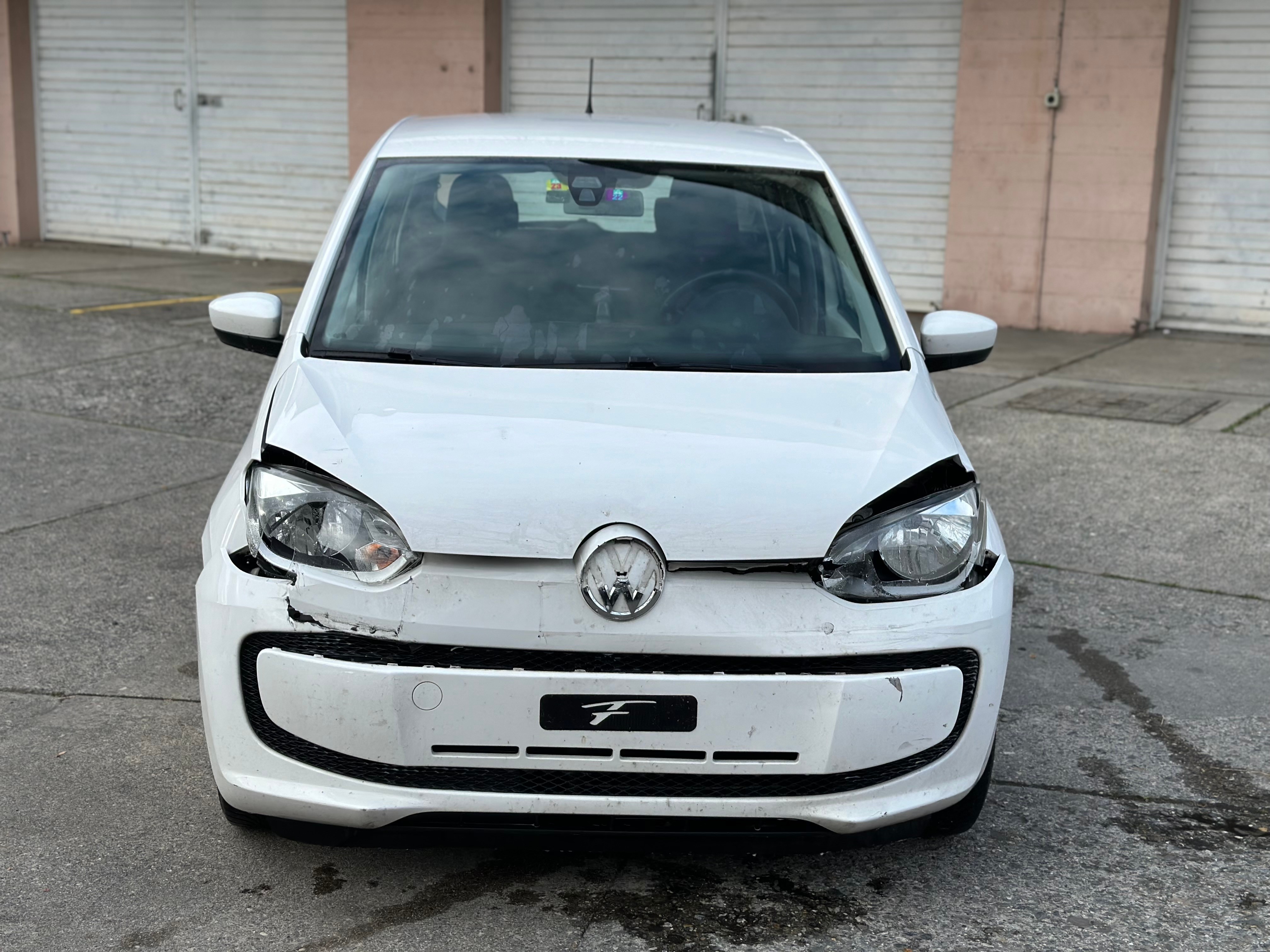 VW Up 1.0 take up