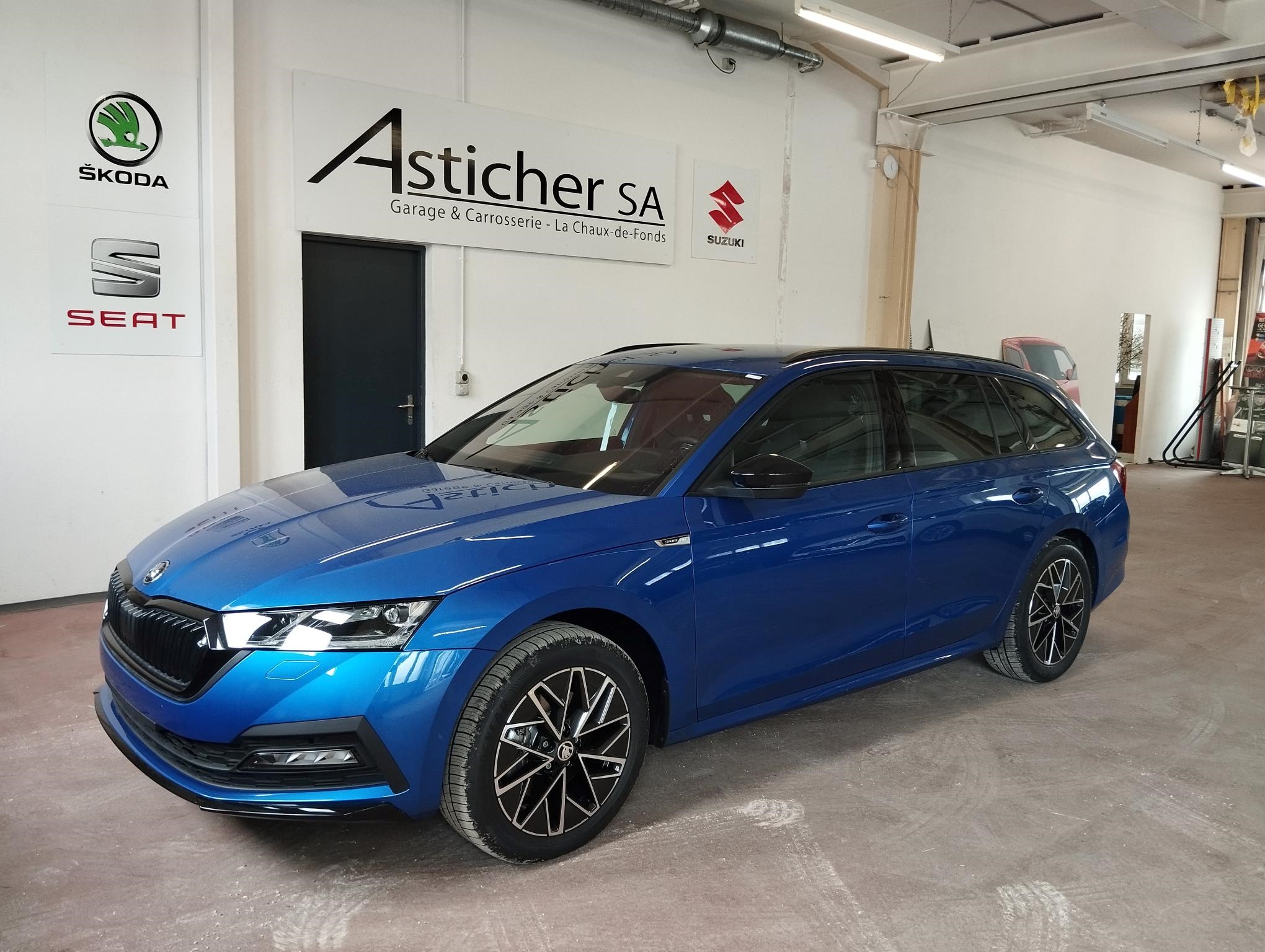 SKODA Octavia Combi 2.0 TSI SportLine DSG 4x4