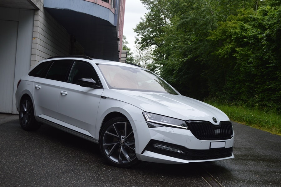 SKODA Superb Combi 2.0 TDi SportLine 4x4 DSG