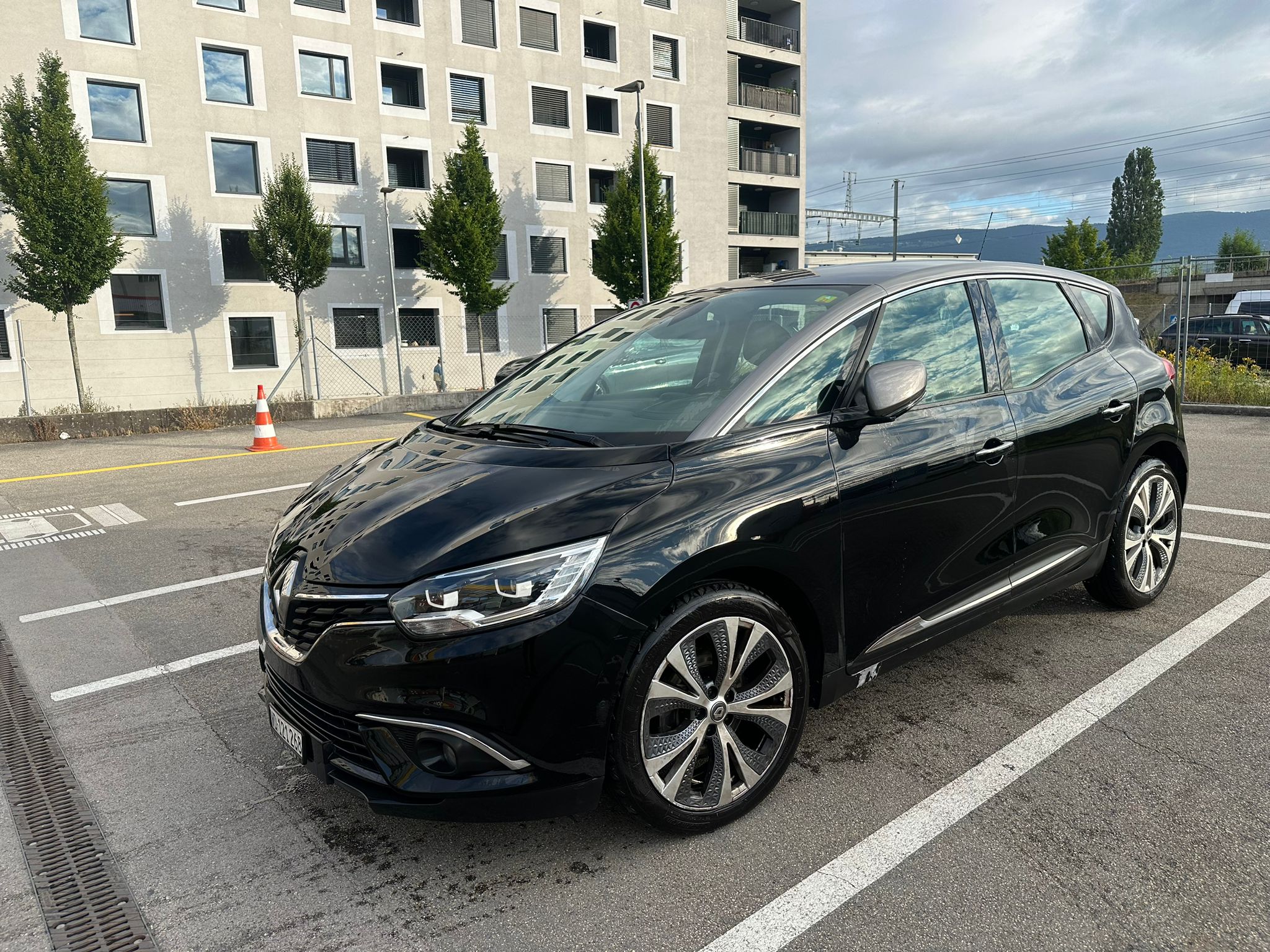 RENAULT Scénic 1.6 dCi Intens EDC