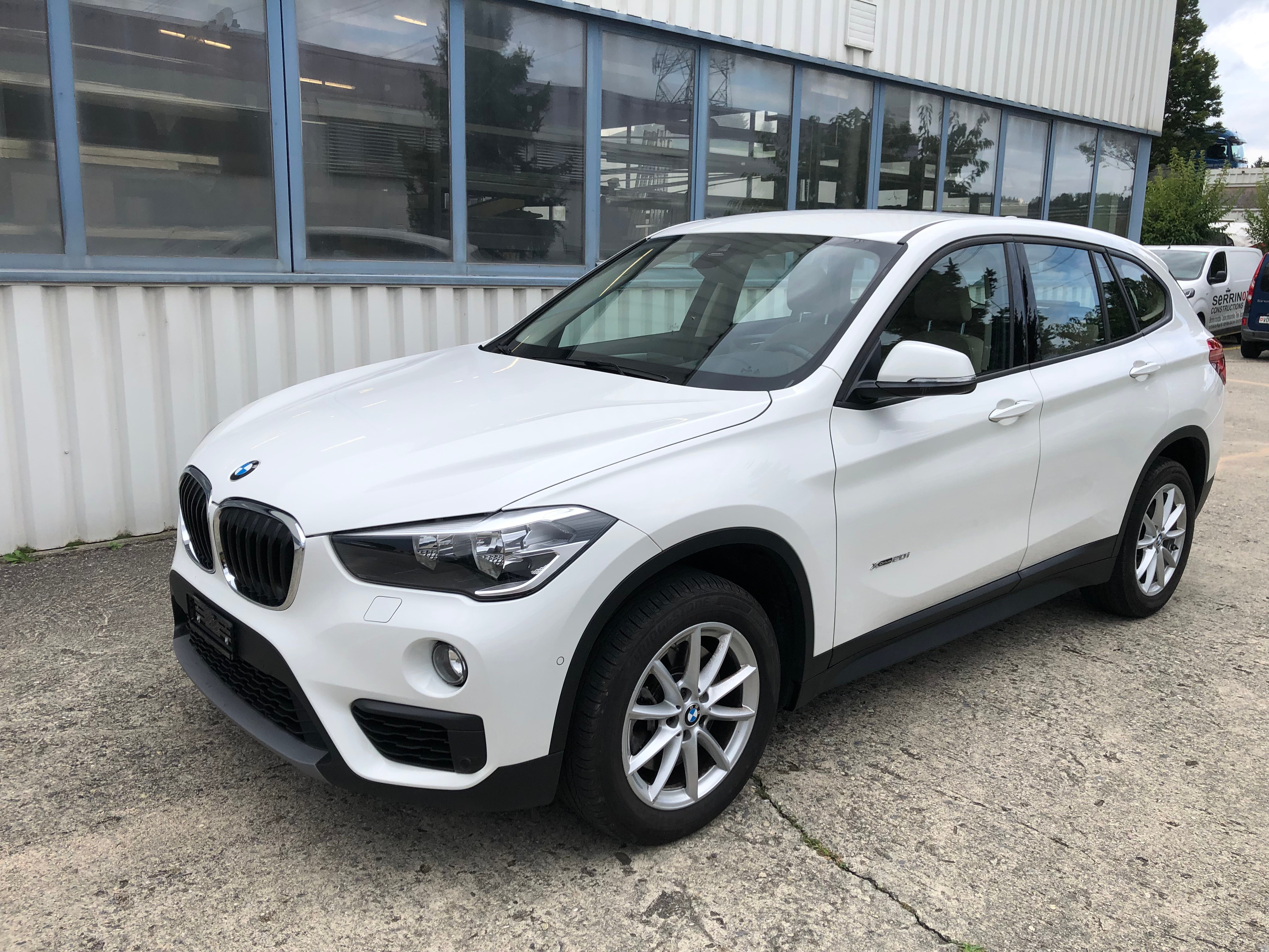 BMW X1 xDrive 20i xLine Steptronic(59)