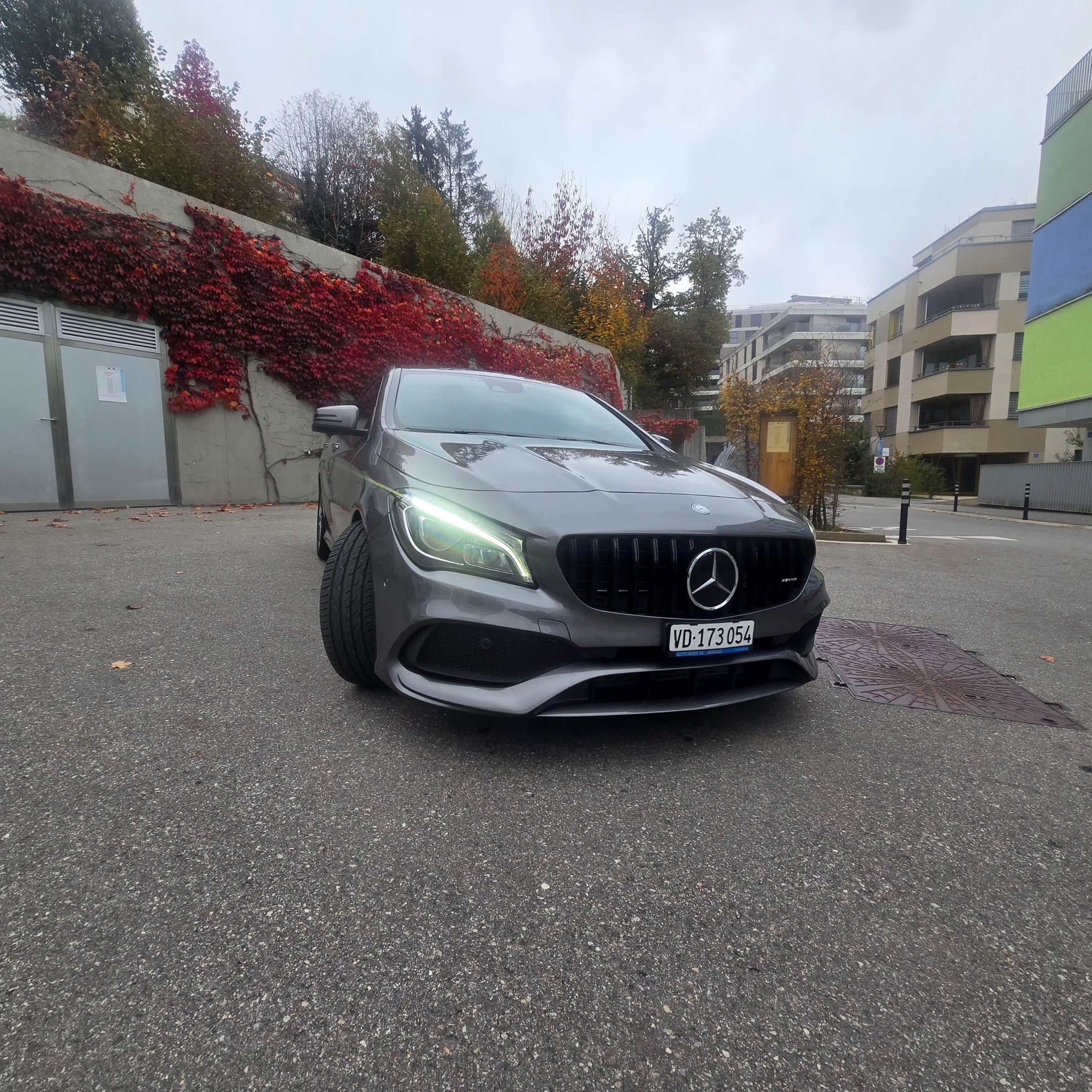 MERCEDES-BENZ CLA Shooting Br 200 d Swiss Star AMG Line 4M