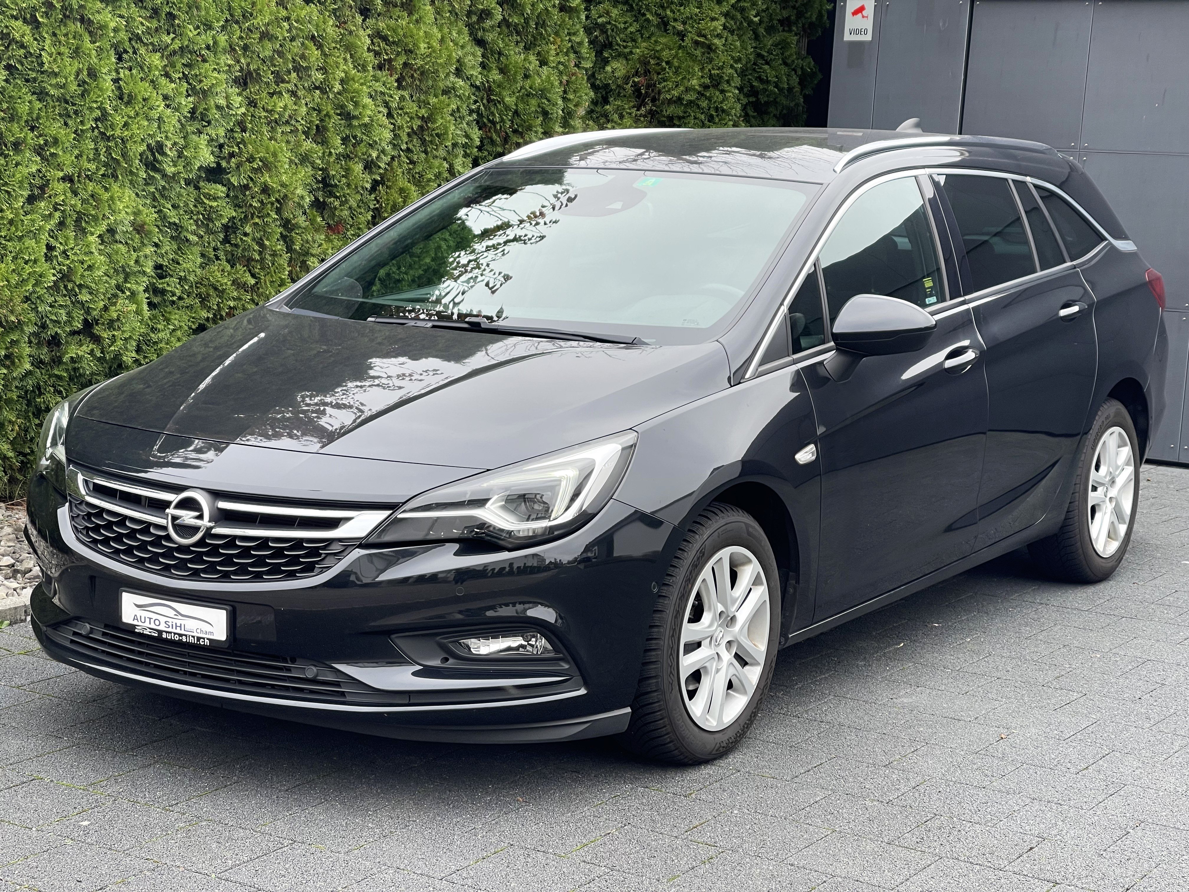 OPEL Astra Sports Tourer 1.4i Turbo Dynamic Automatic