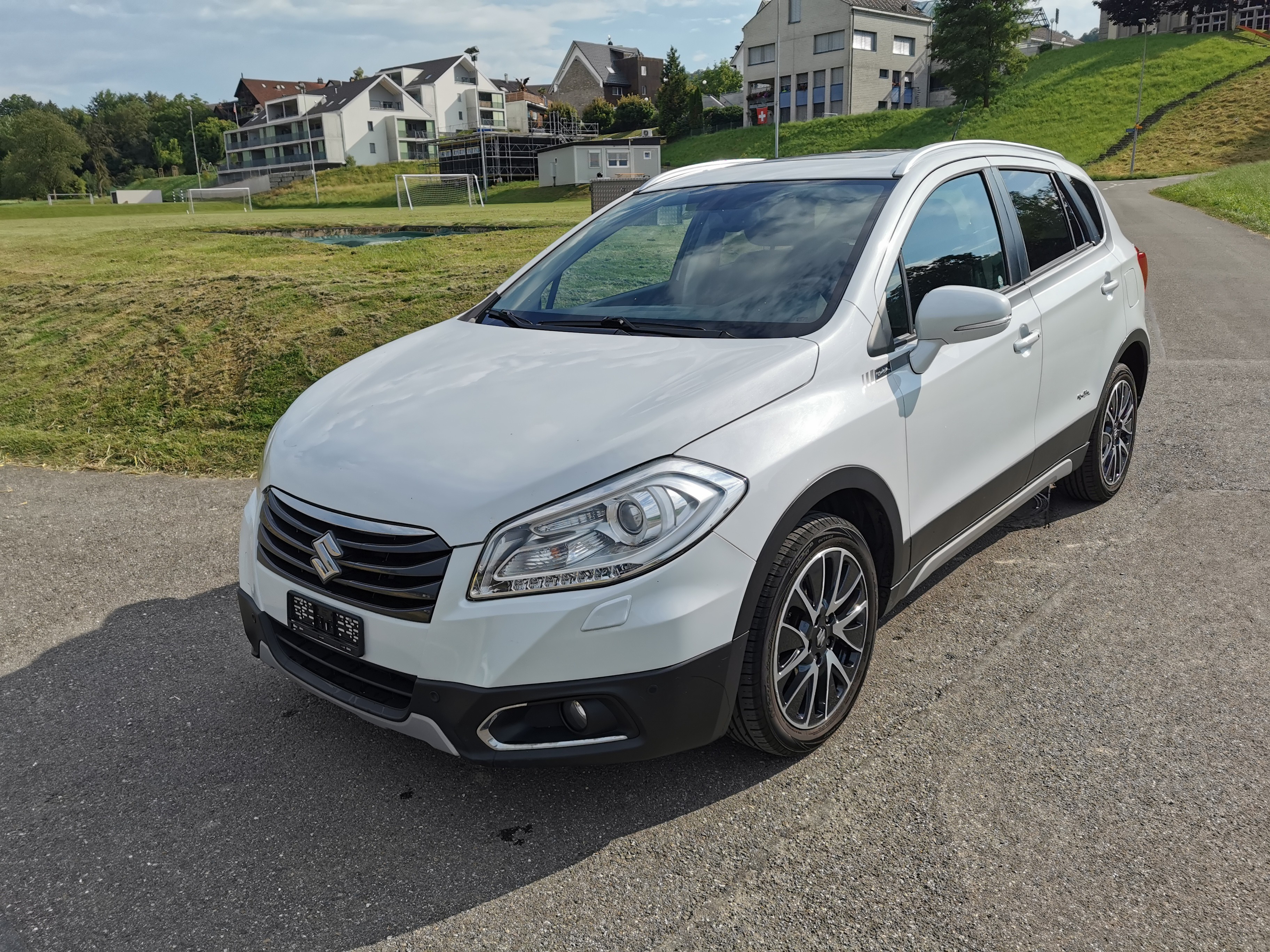 SUZUKI SX4 S-Cross 1.6 TD PizSulai Top 4WD TCSS