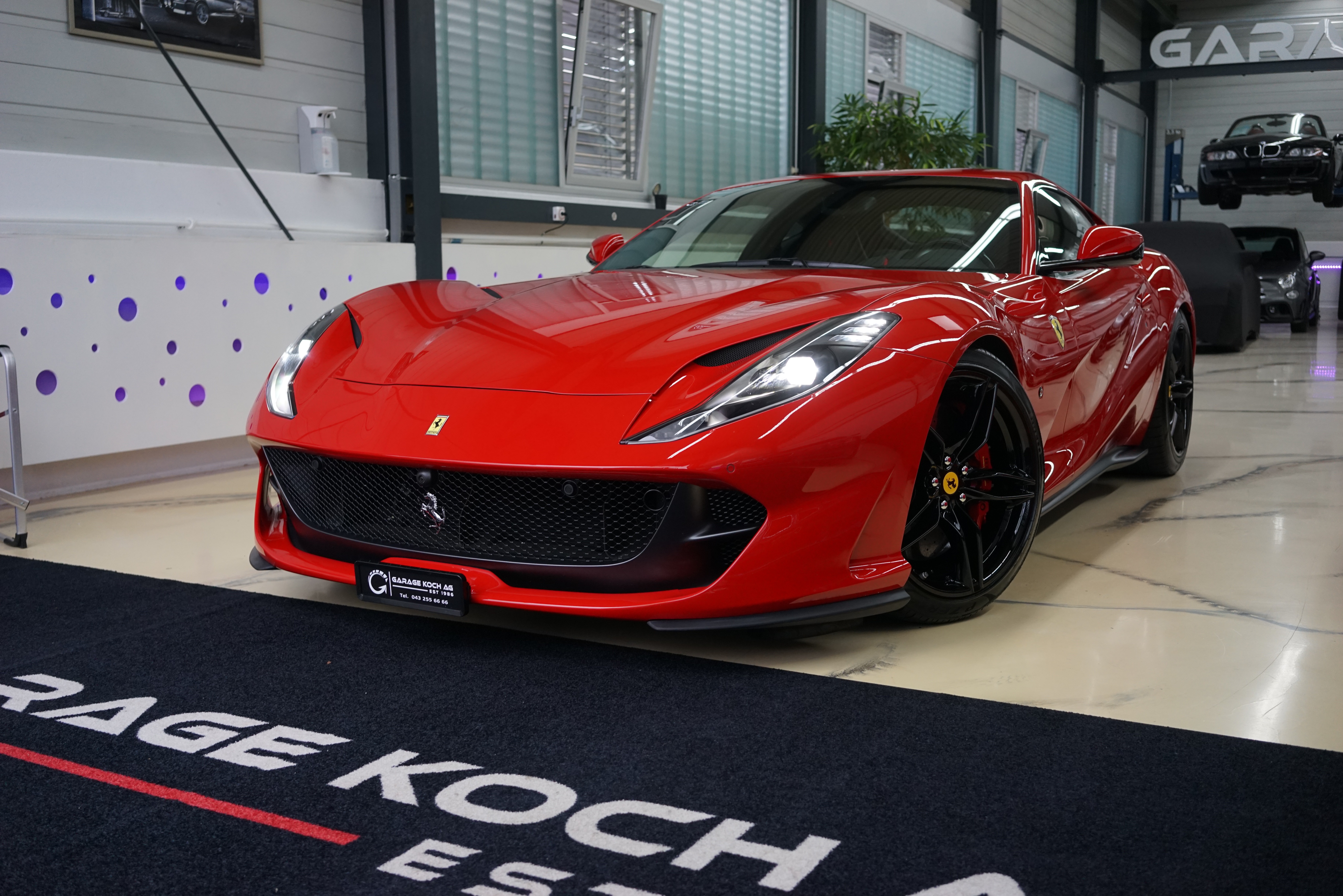 FERRARI 812 Superfast / Rosso Corsa