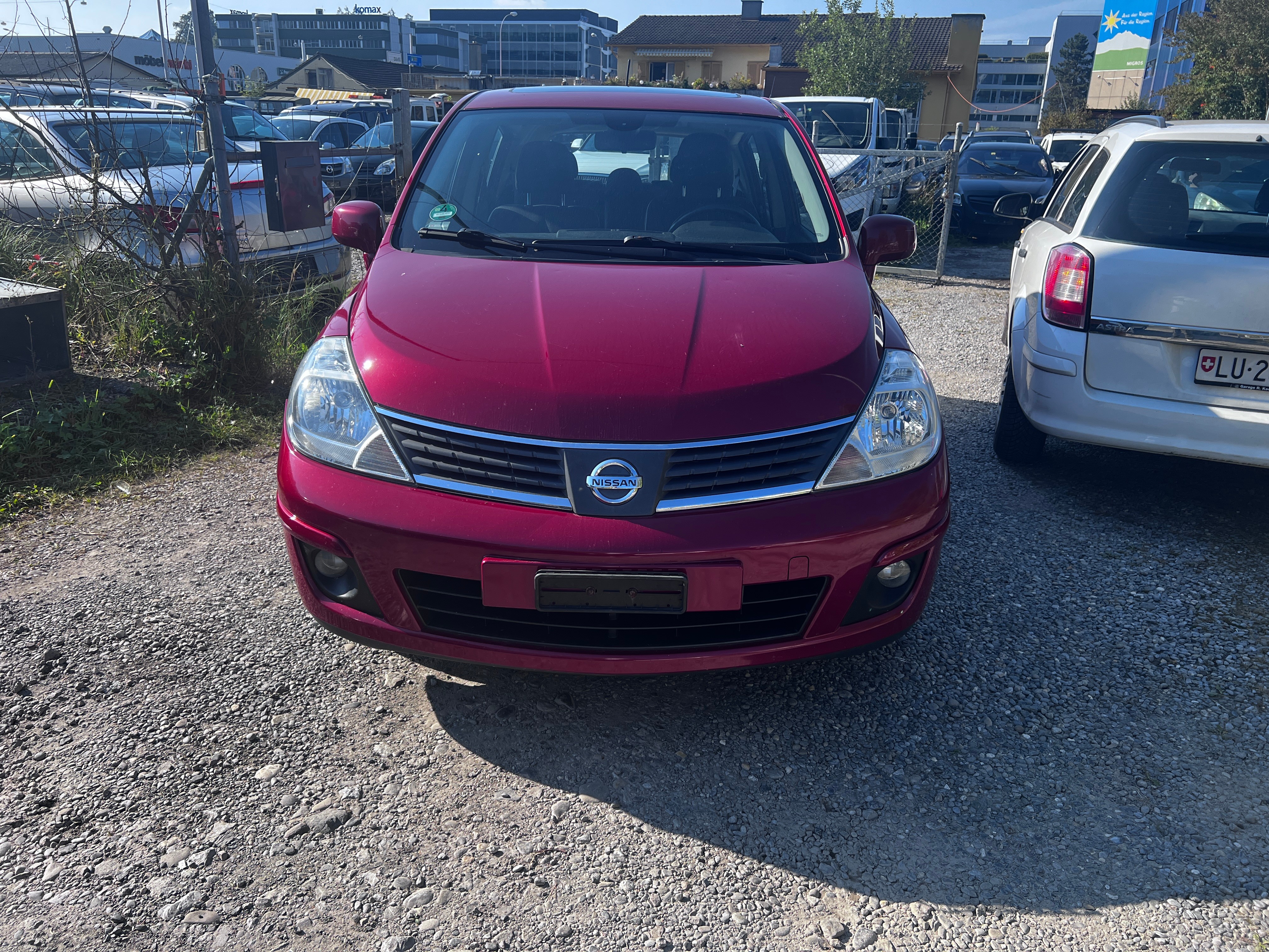 NISSAN Tiida 1.8 tekna