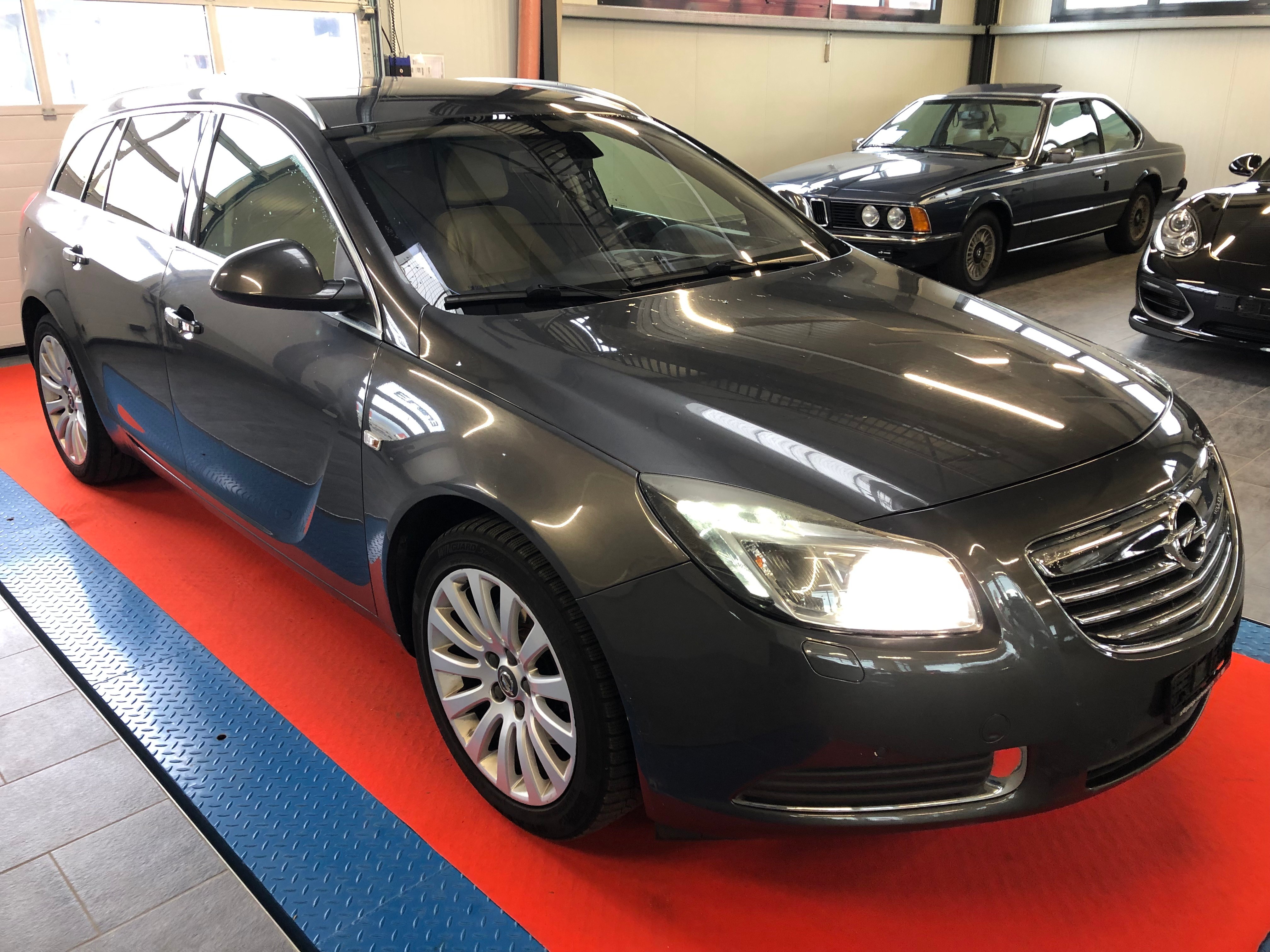 OPEL Insignia Sports Tourer 2.0 Turbo Cosmo Automatic