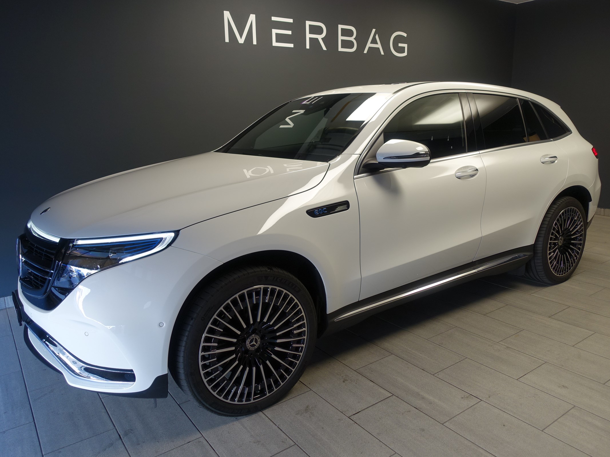 MERCEDES-BENZ EQC 400 AMG Line 4Matic