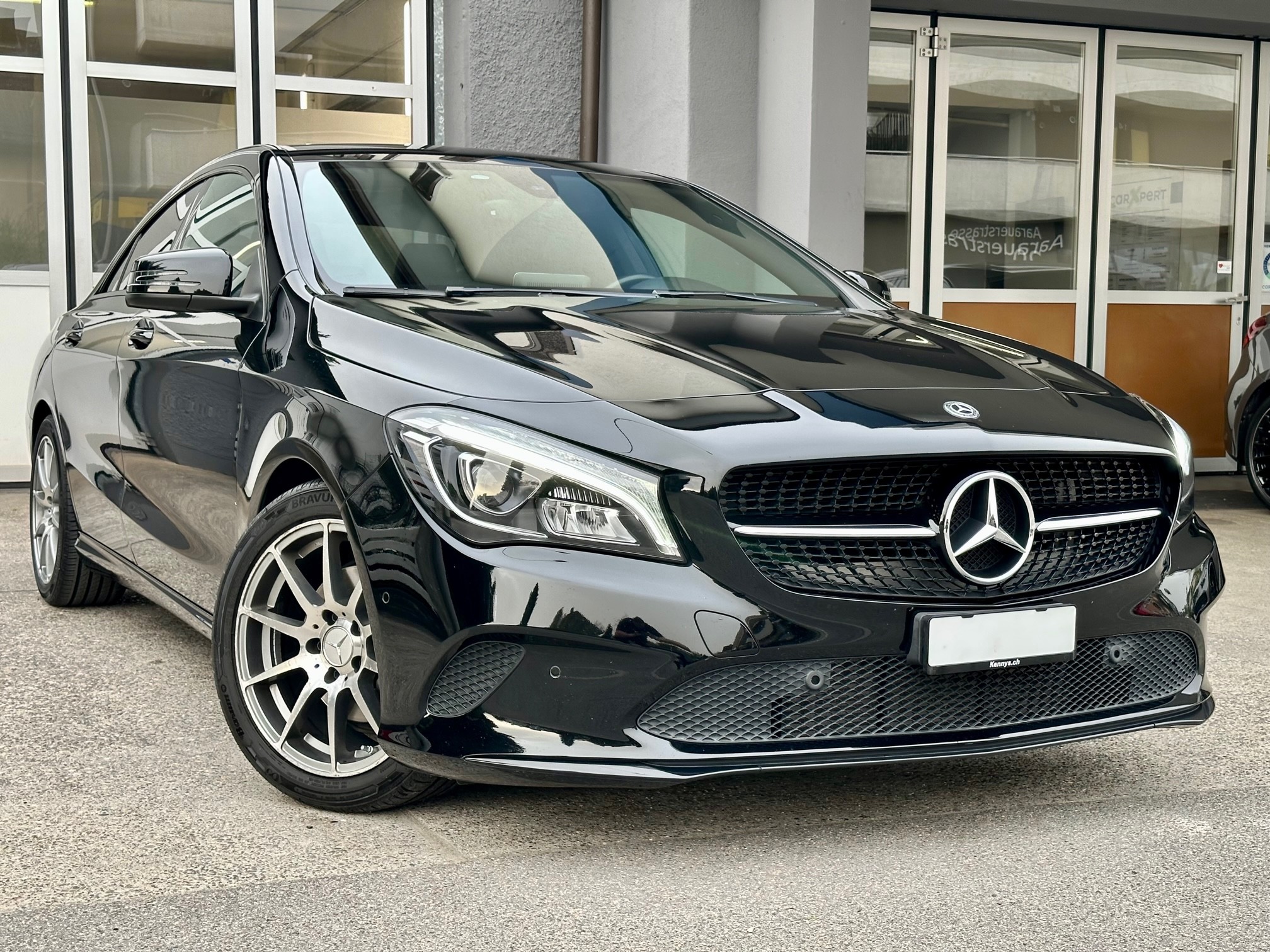 MERCEDES-BENZ CLA 200 d Night Star 7G-DCT