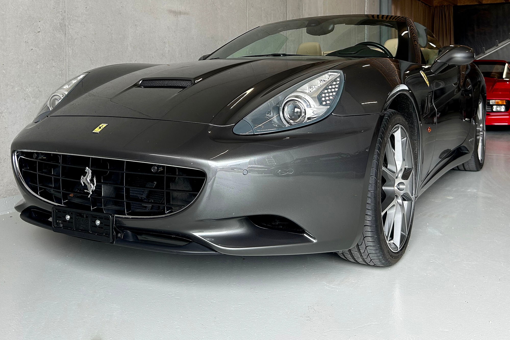 FERRARI California 4.3 V8