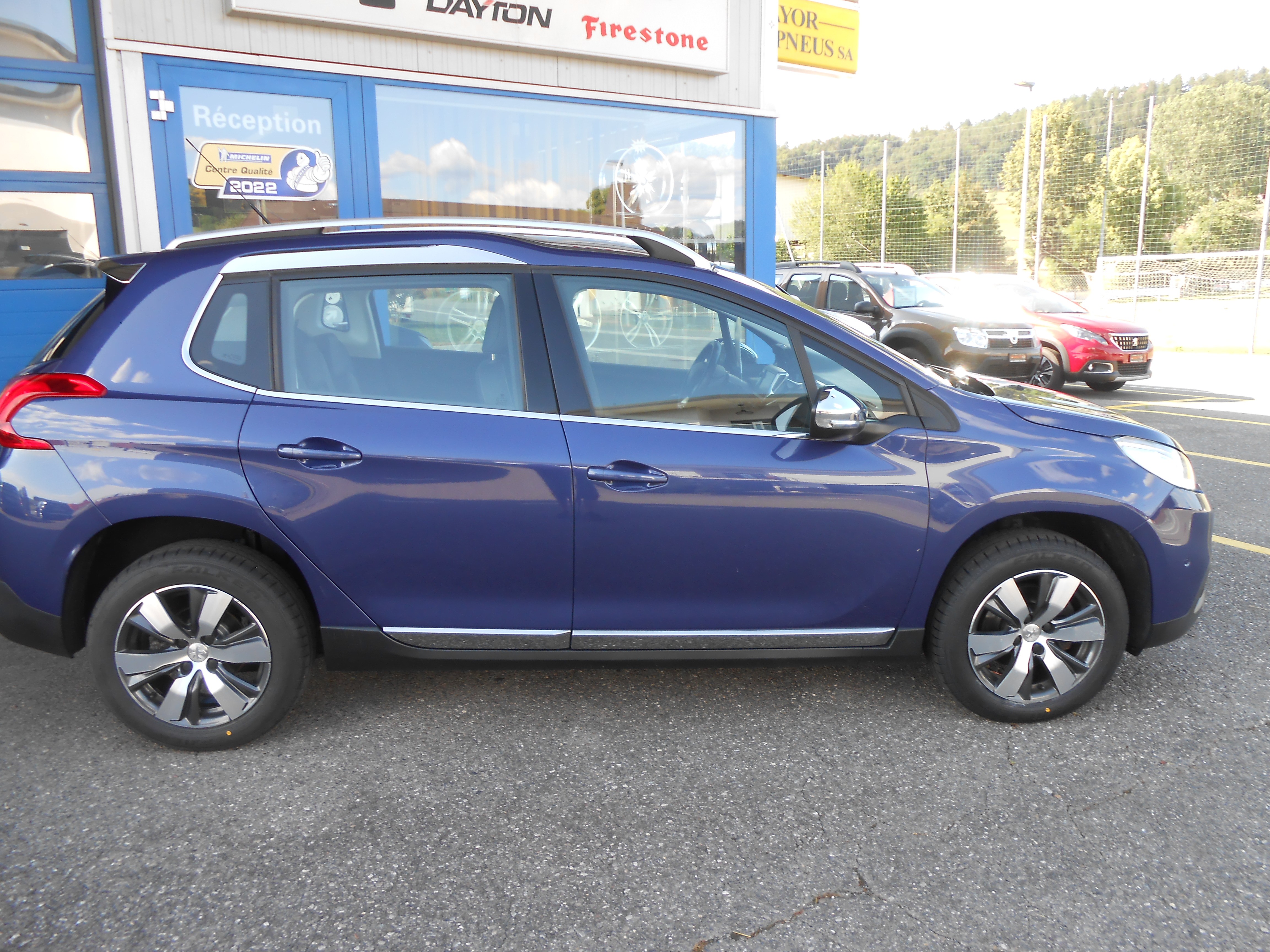 PEUGEOT 2008 1.2 PureTech Allure