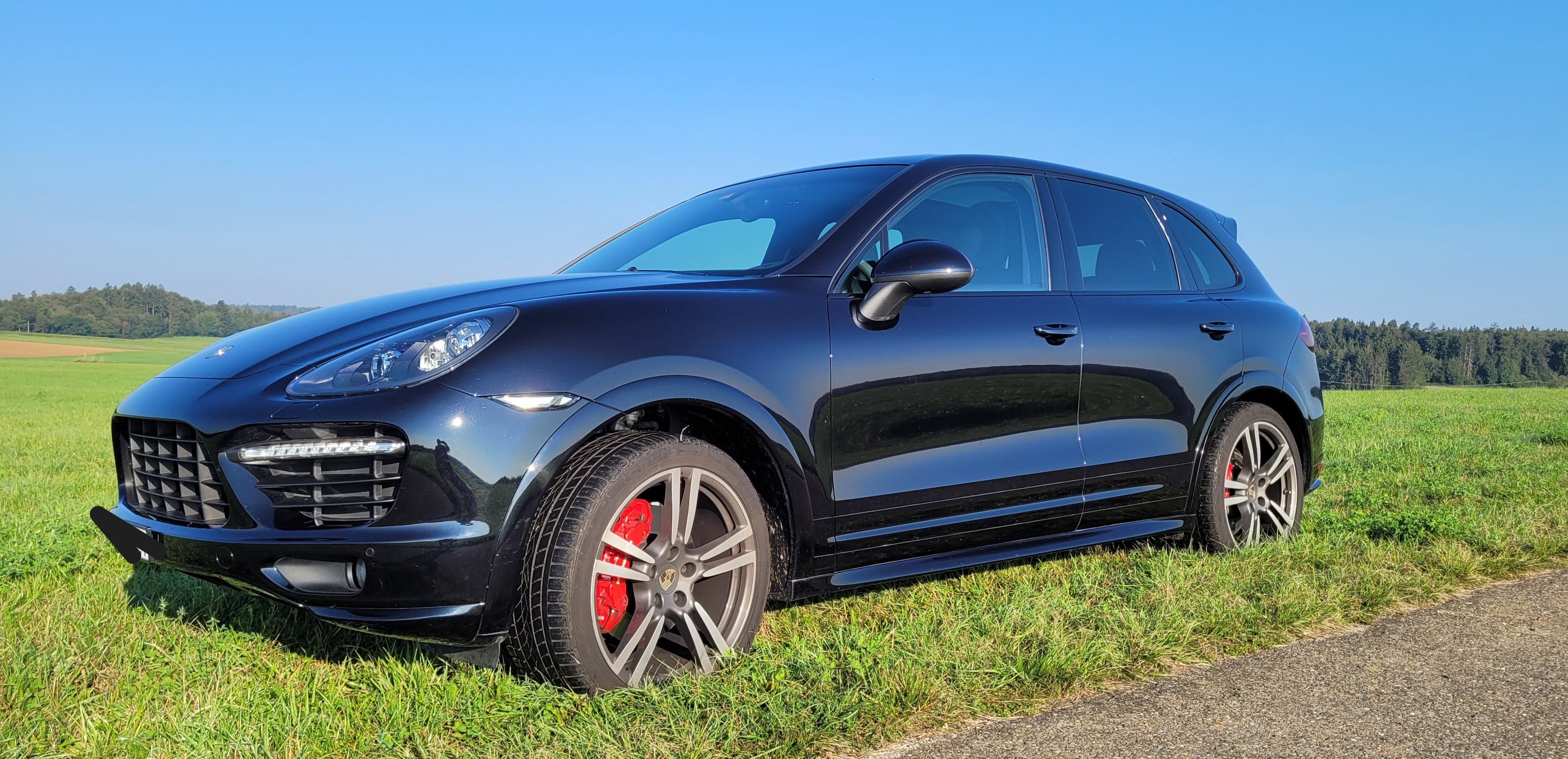 PORSCHE Cayenne GTS