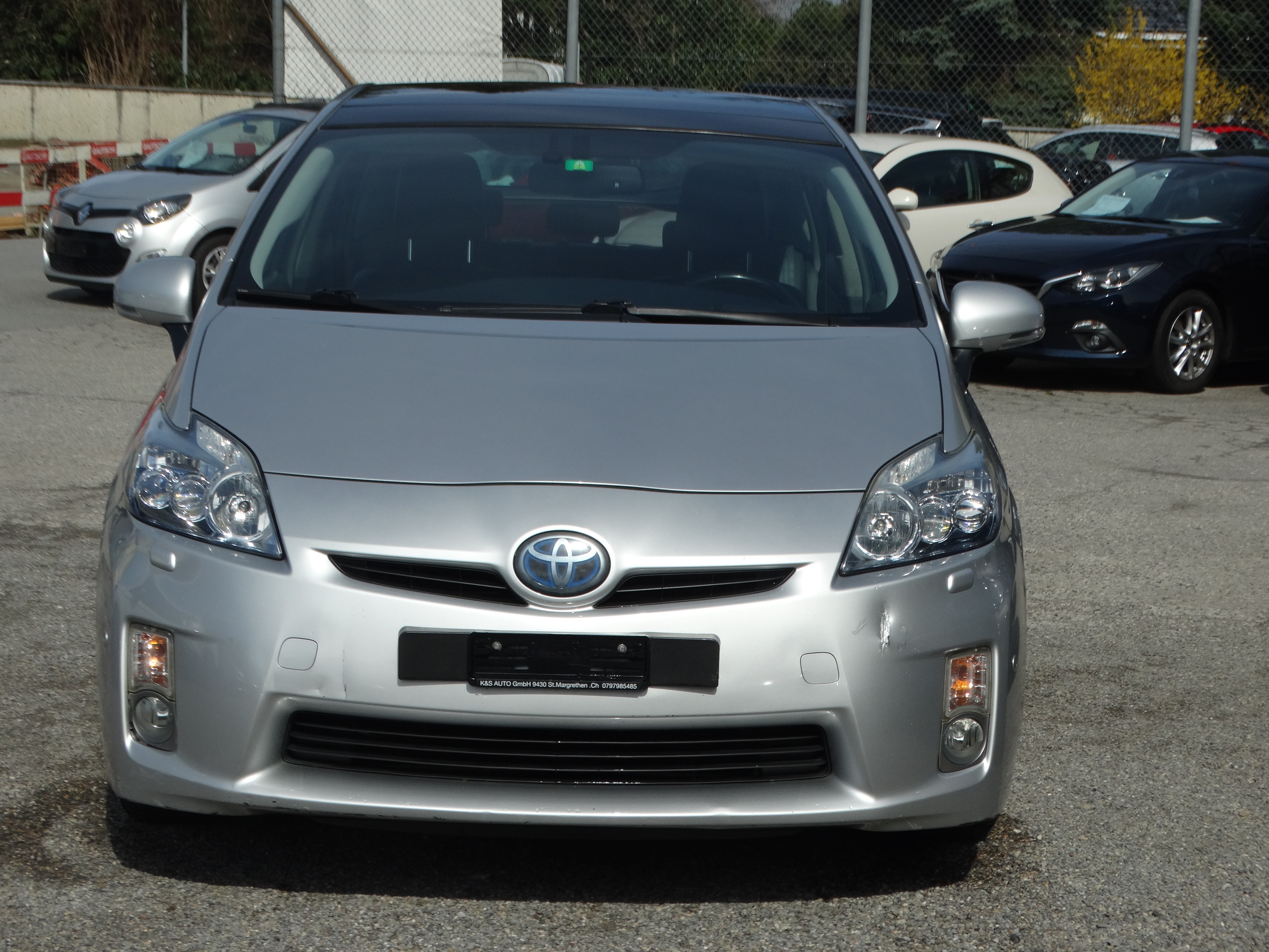 TOYOTA Prius 1.8 16V HSD Sol Premium