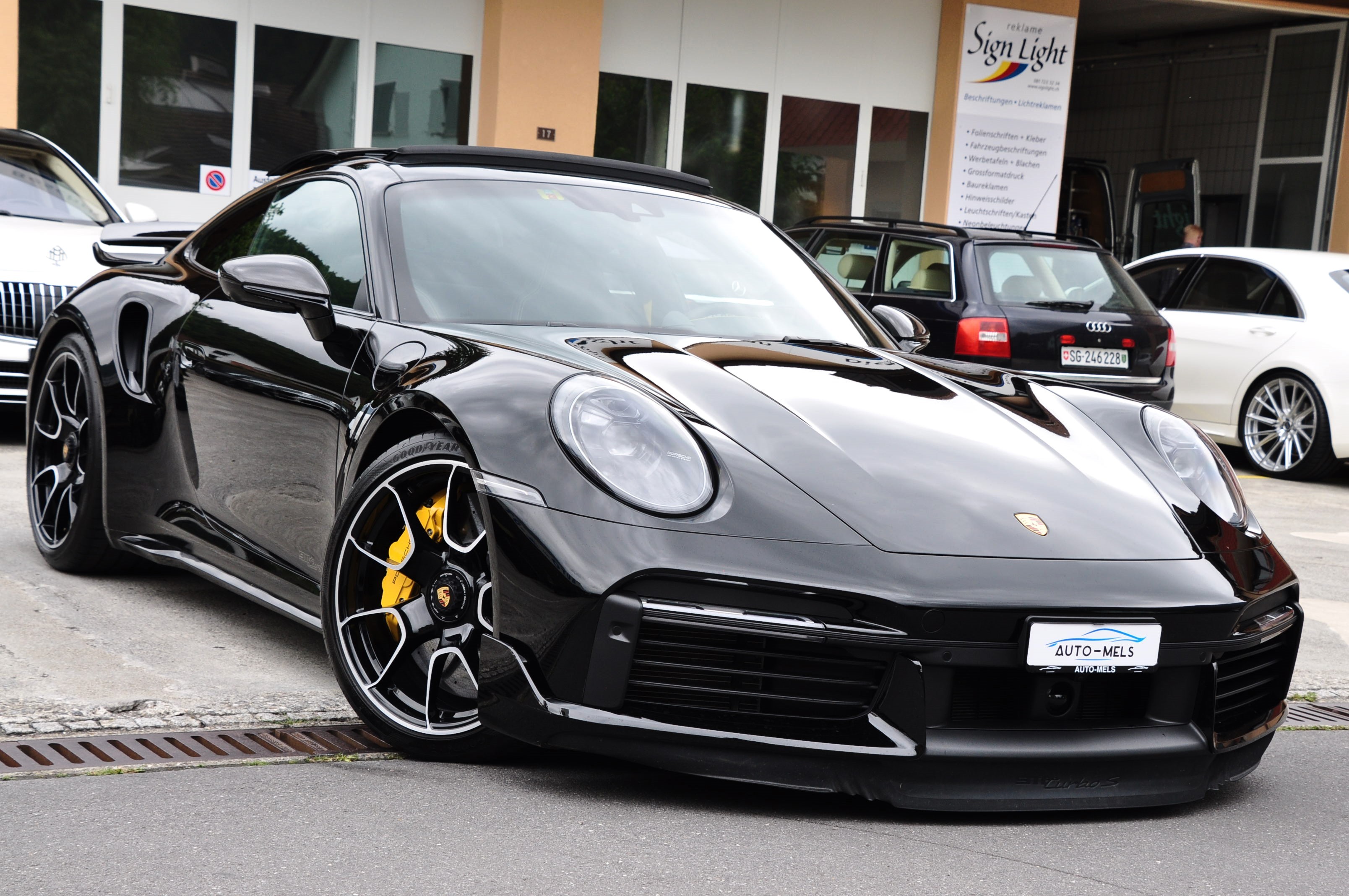 PORSCHE 911 Turbo S PDK