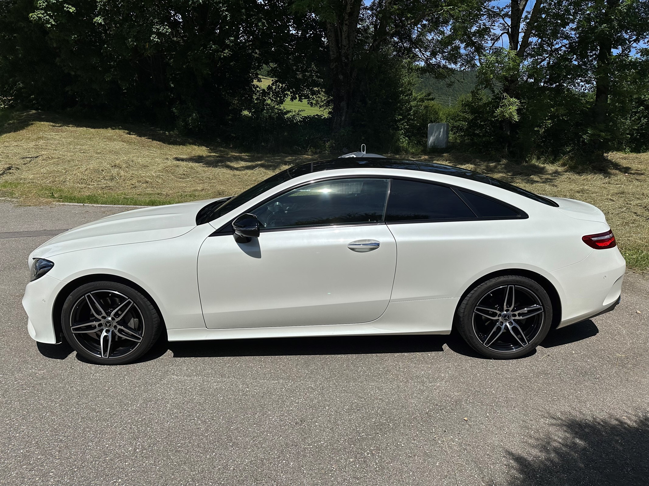 MERCEDES-BENZ E 220 d Coupé AMG Line 4 Matic 9G-Tronic