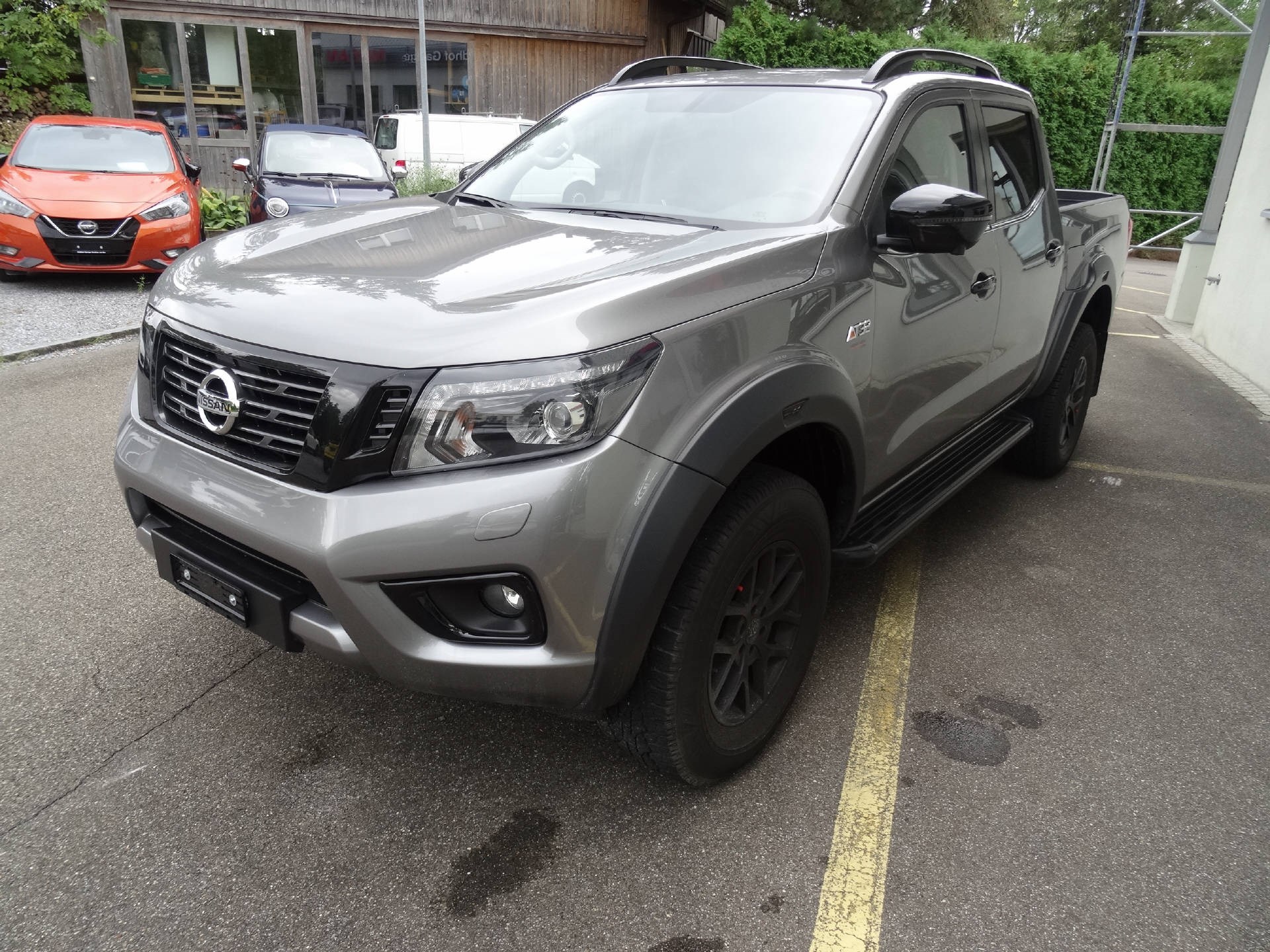 NISSAN Navara 2.3 dCi Double Cab N-Gu AT 32 Artic Truck