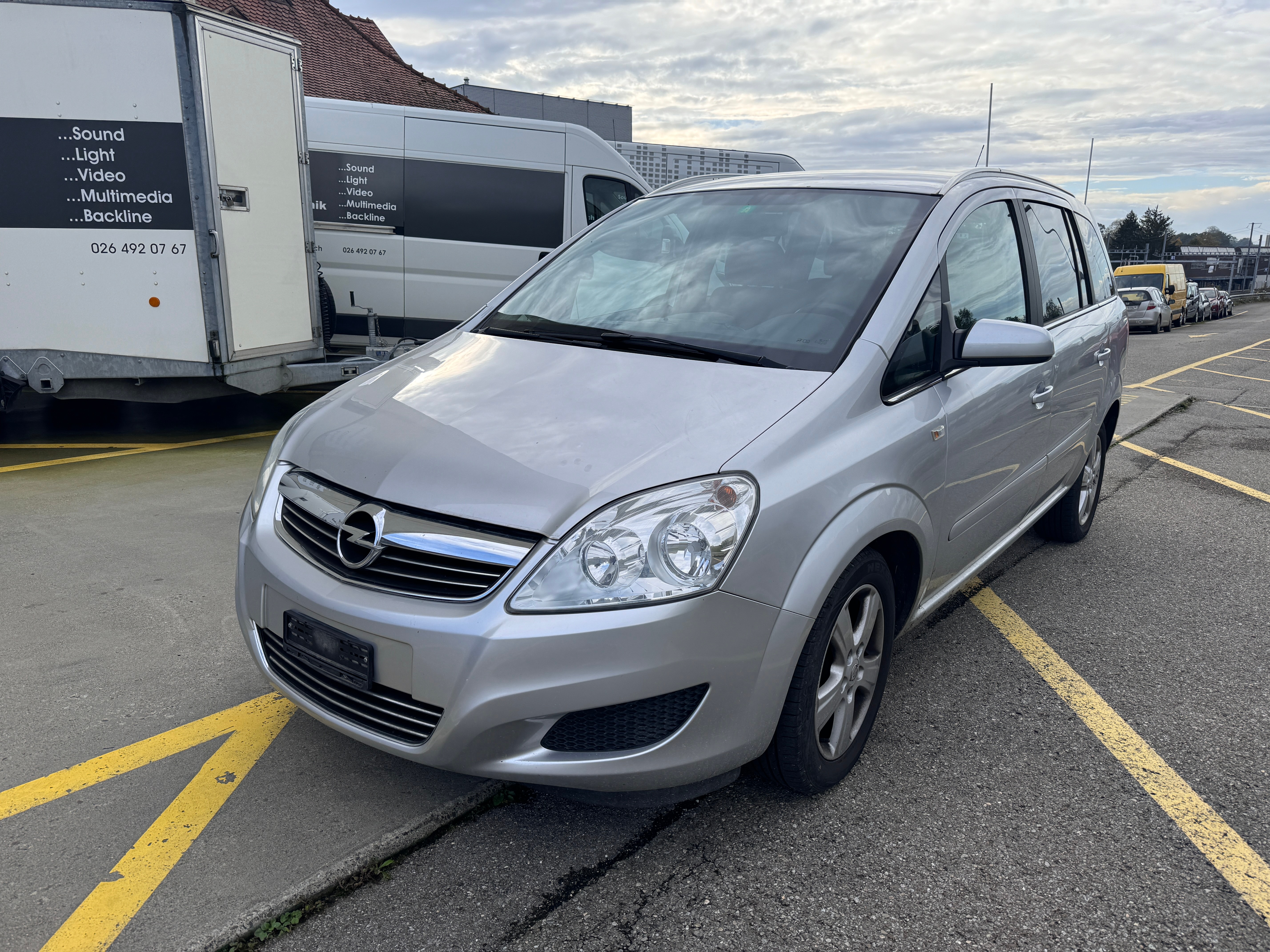 OPEL Zafira 2.2i 16V Enjoy Automatic