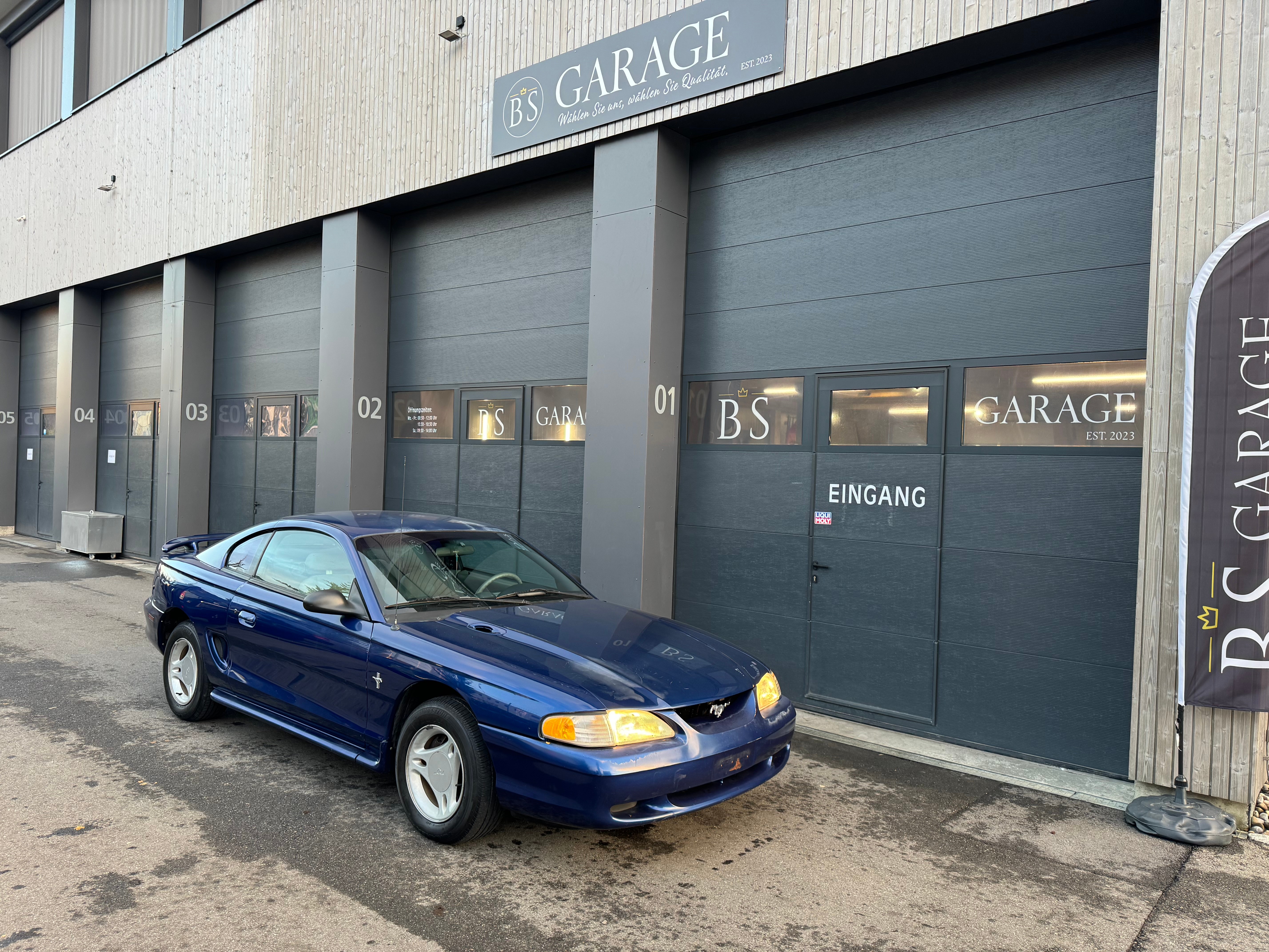 FORD MUSTANG COUPÉ