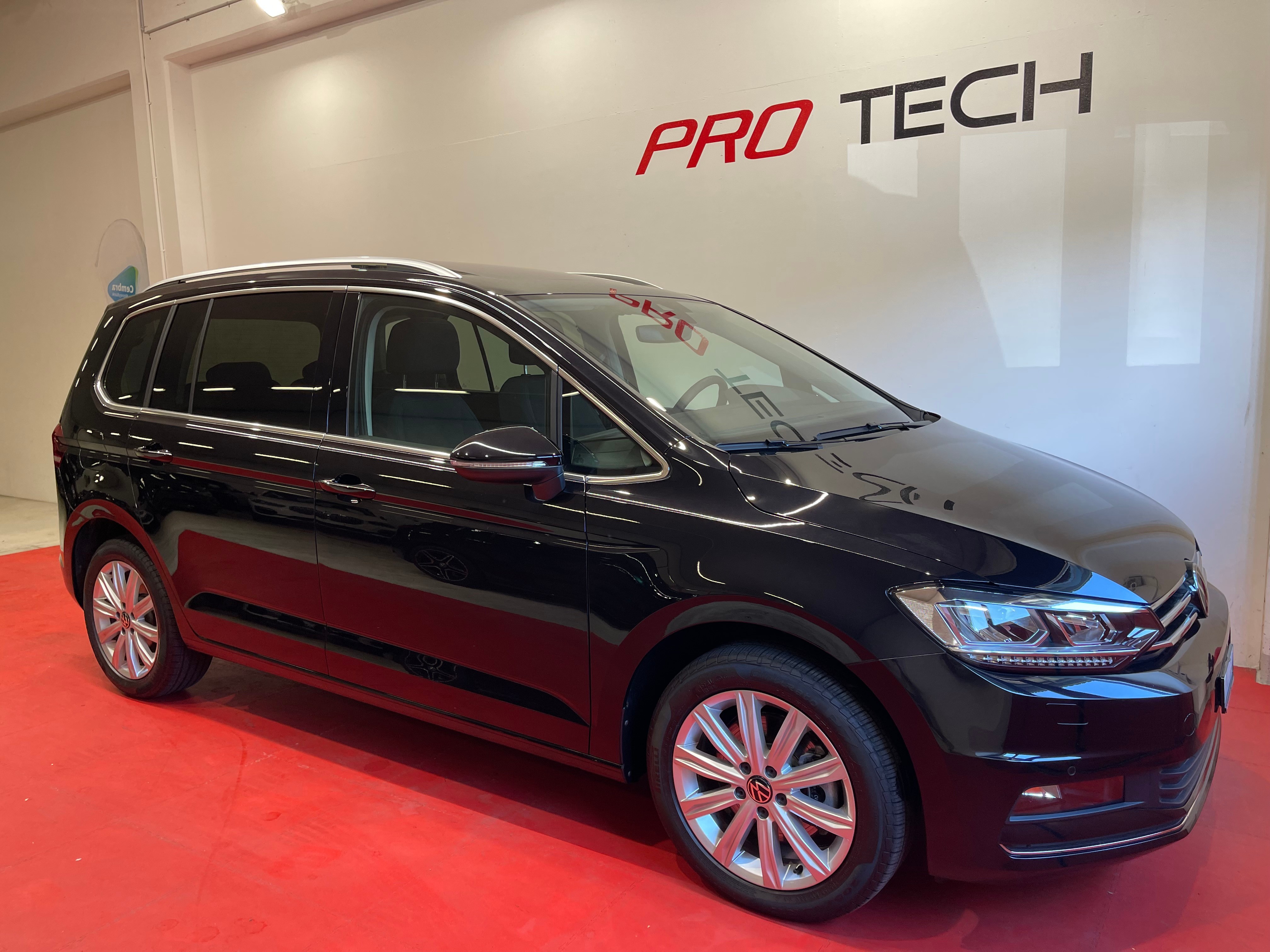 VW Touran 2.0 TDI BlueMotion Technology Highline DSG *7 PLATZ*