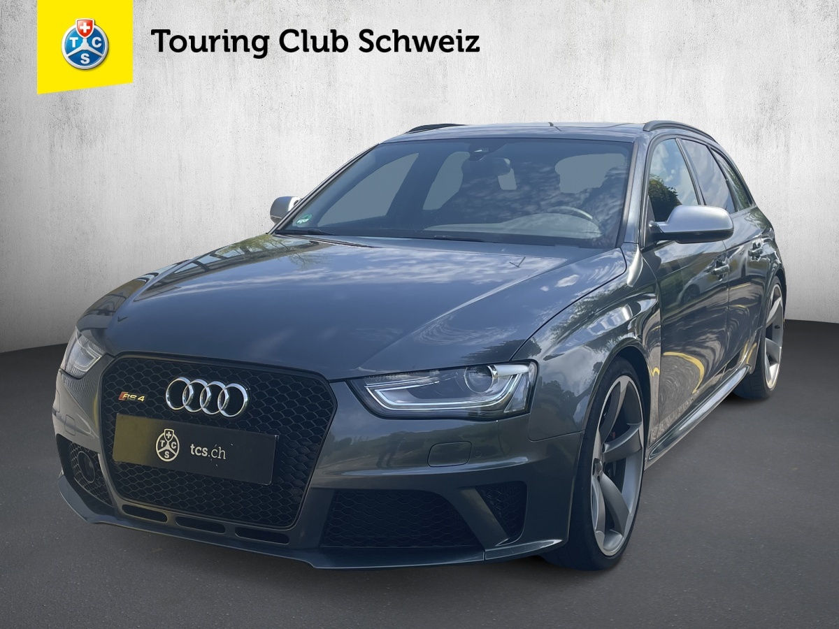 AUDI RS4 Avant 4.2 FSI V8 quattro S-tronic