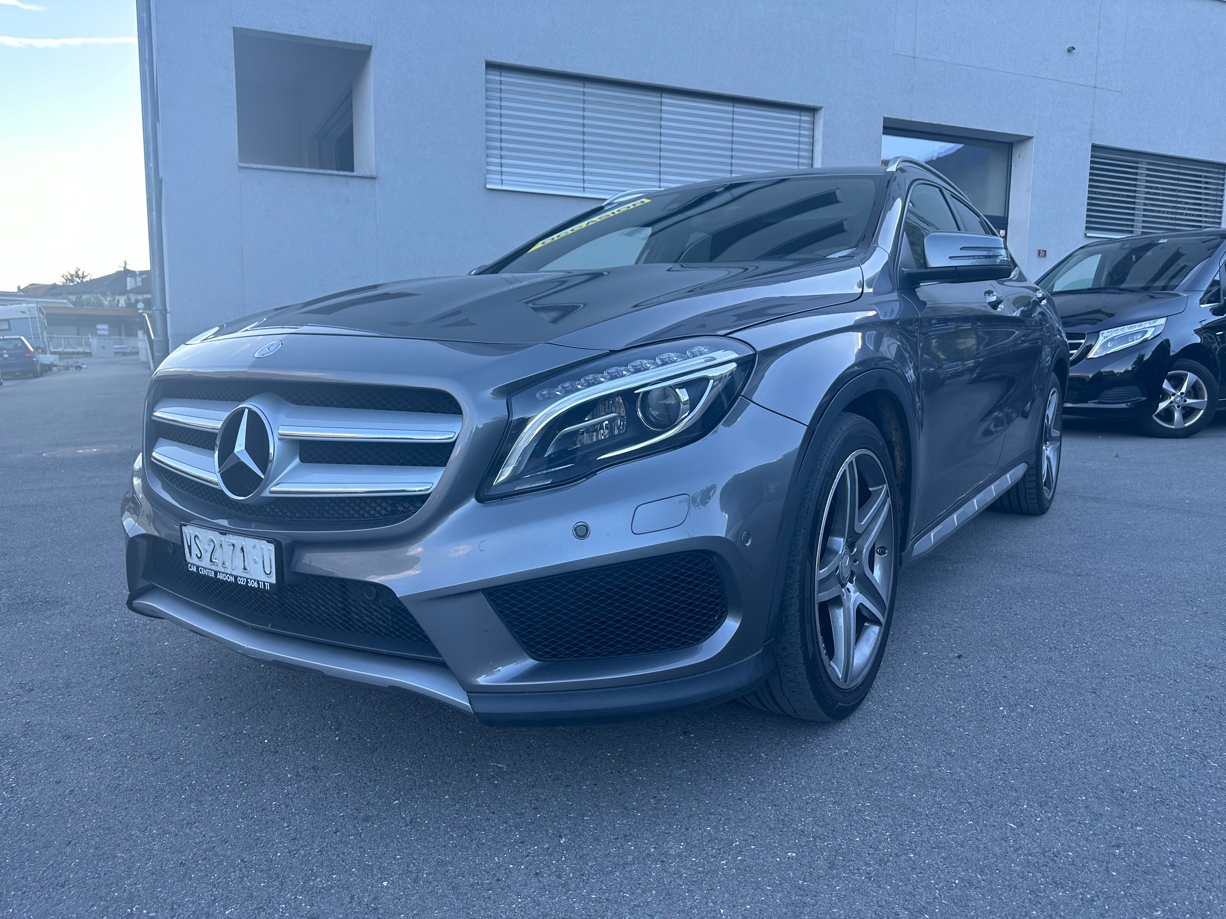 MERCEDES-BENZ GLA 250 AMG Line 4Matic 7G-DCT