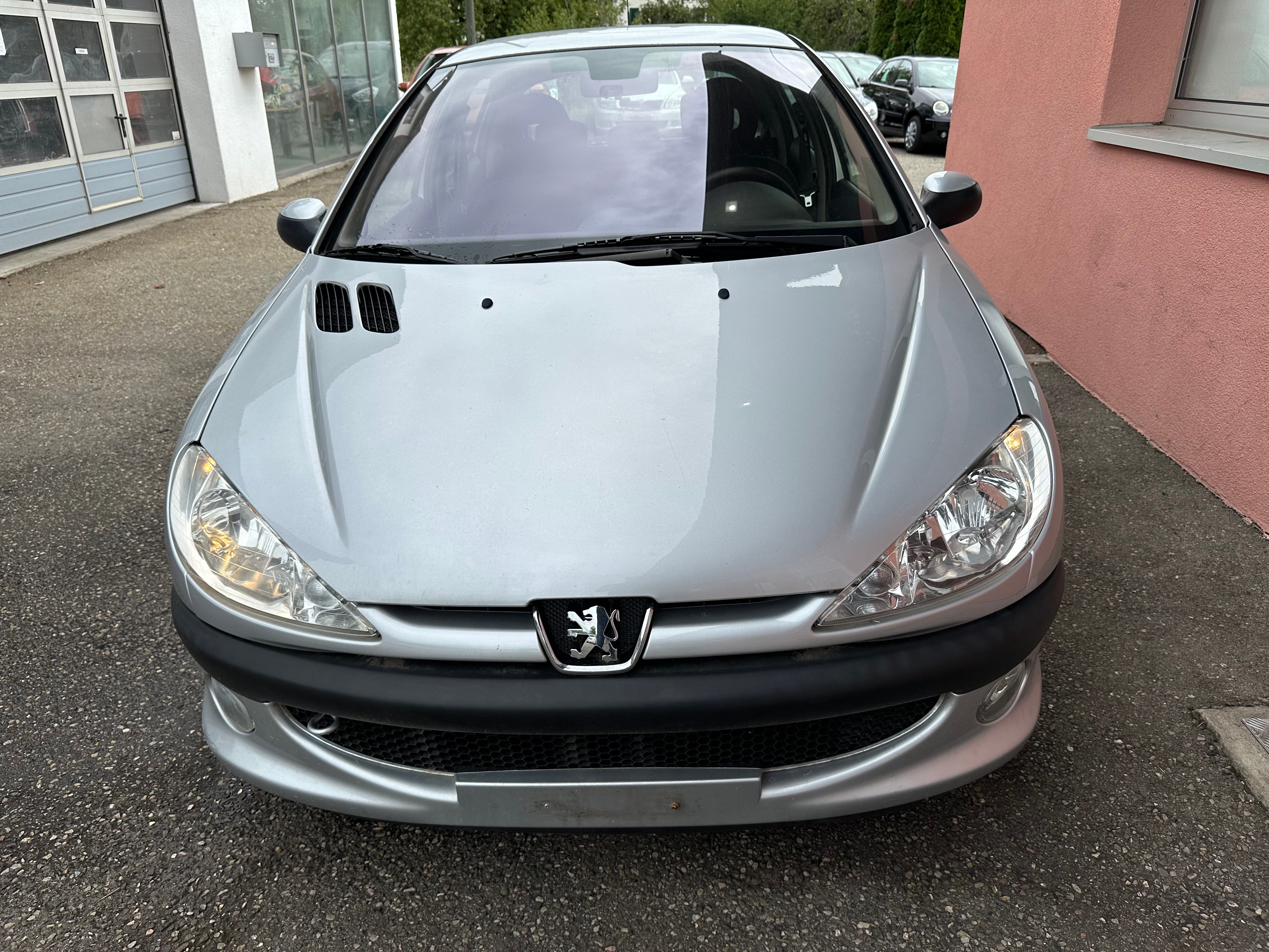 PEUGEOT 206 1.6 16V Trendy