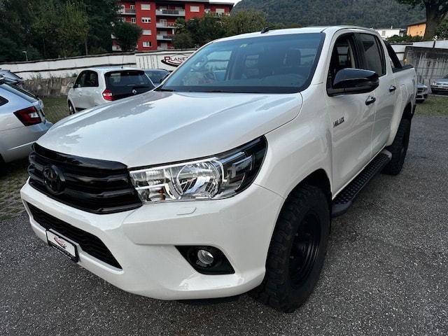 TOYOTA Hilux 2.4D-4D Style DoubleCab 4x4 A