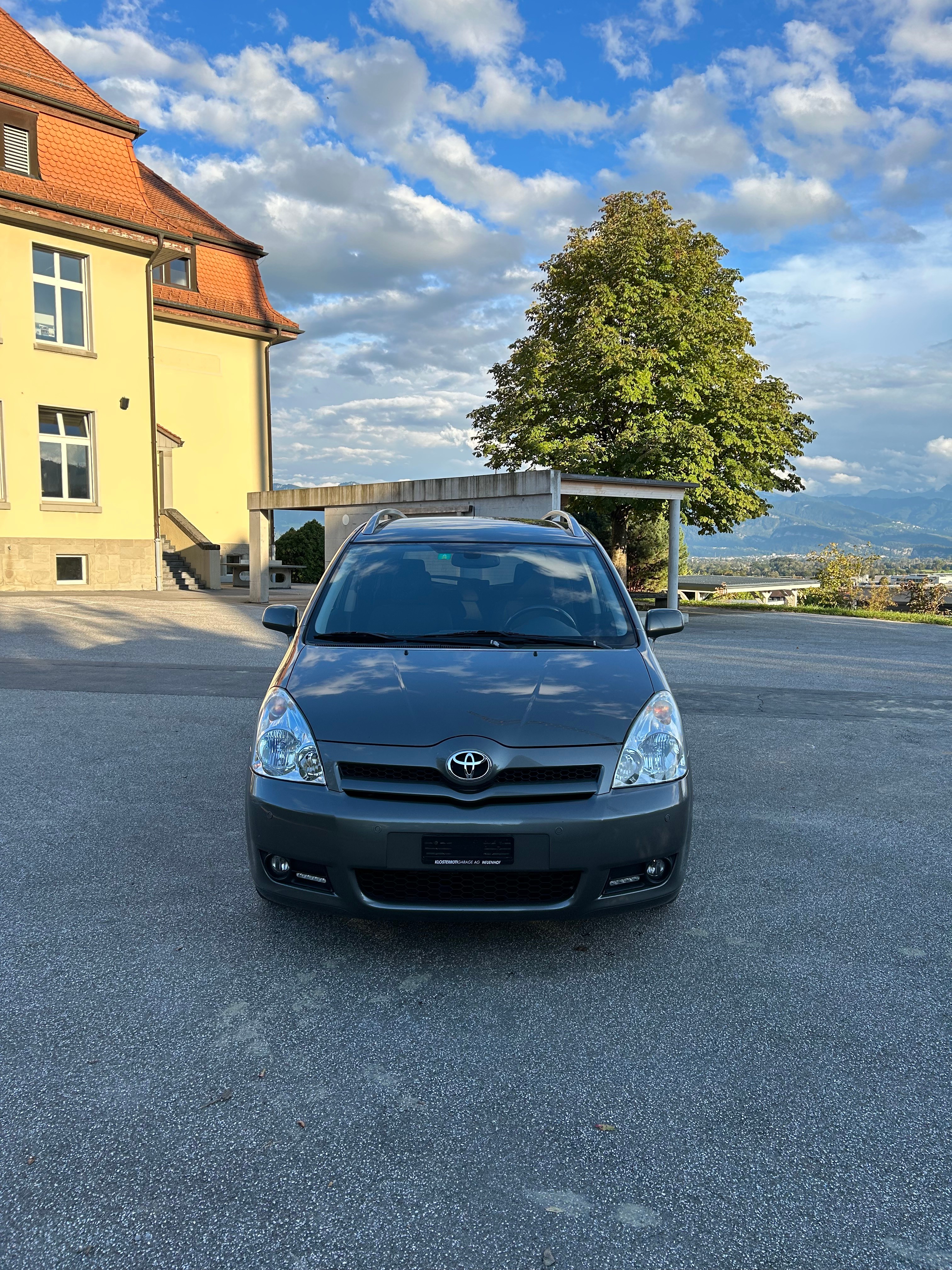 TOYOTA Corolla Verso 1.8 Pardo