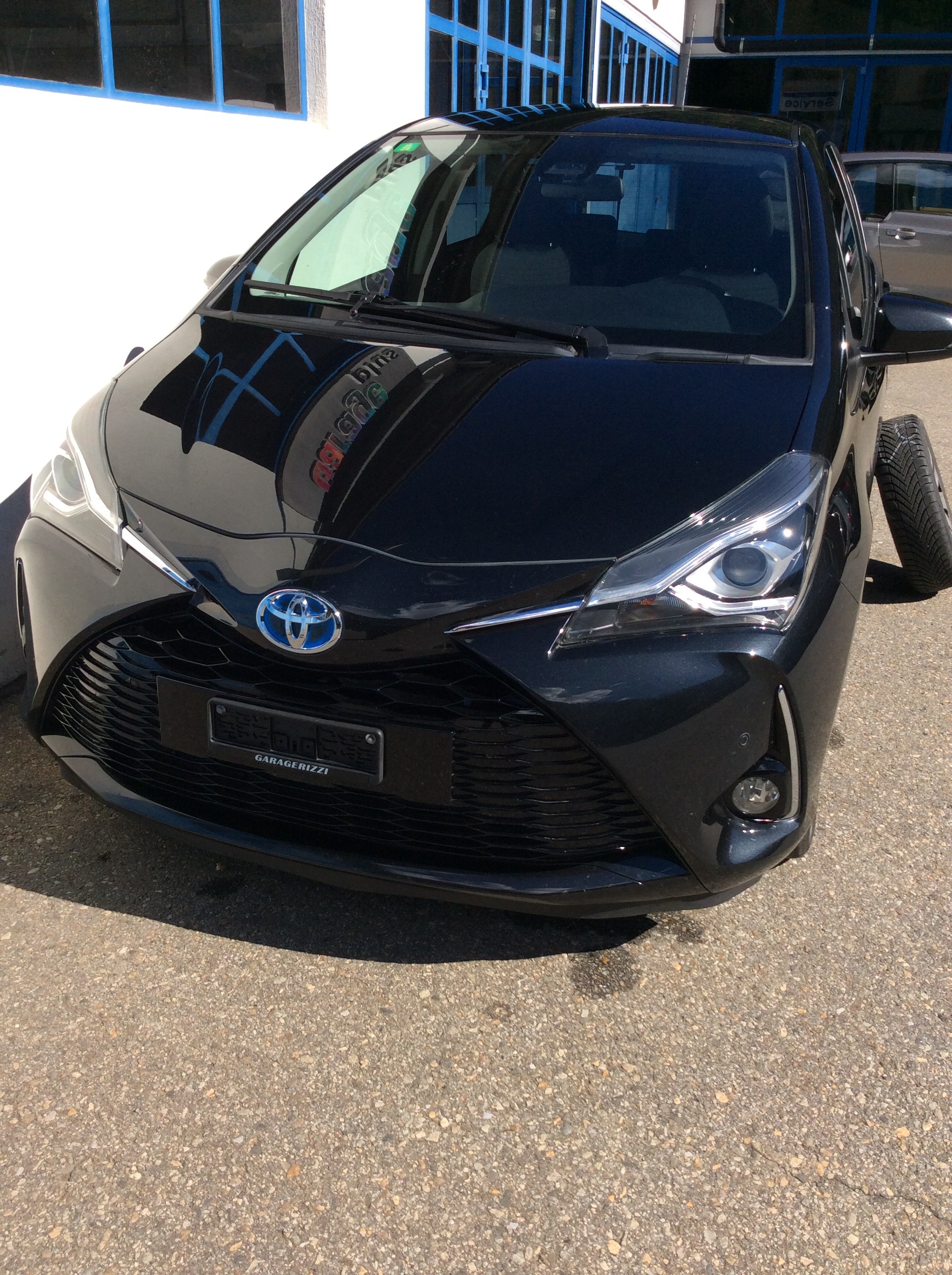 TOYOTA Yaris 1.5 VVT-i Hybrid Trend e-CVT