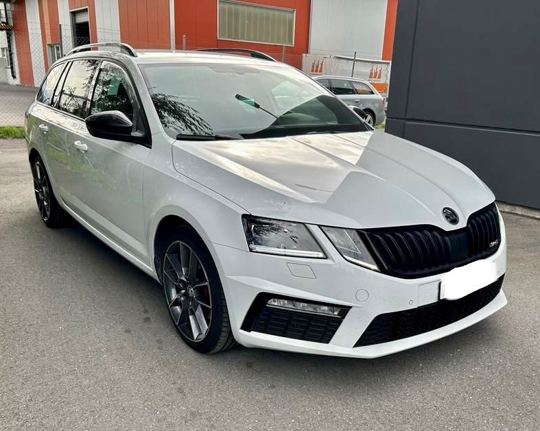 SKODA Octavia Combi 2.0 TDI RS 4x4 DSG