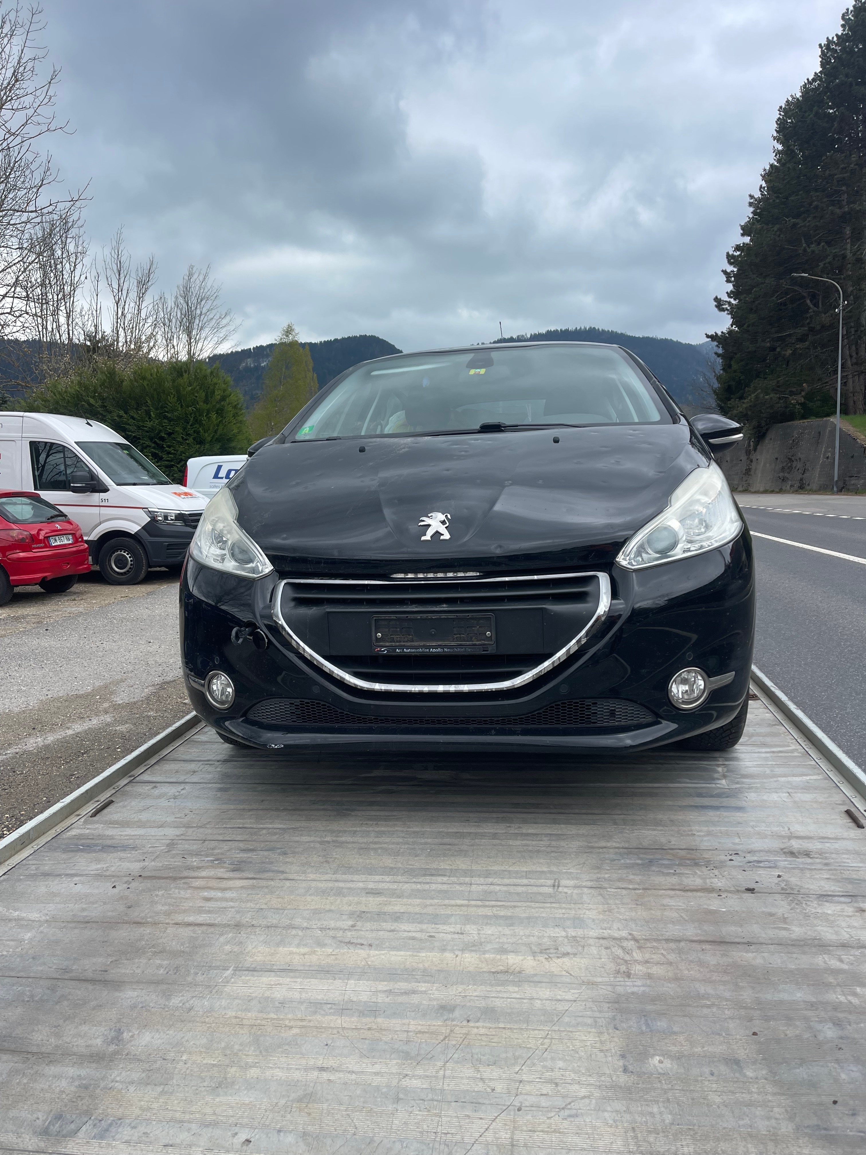 PEUGEOT 208 1.2 THP Allure