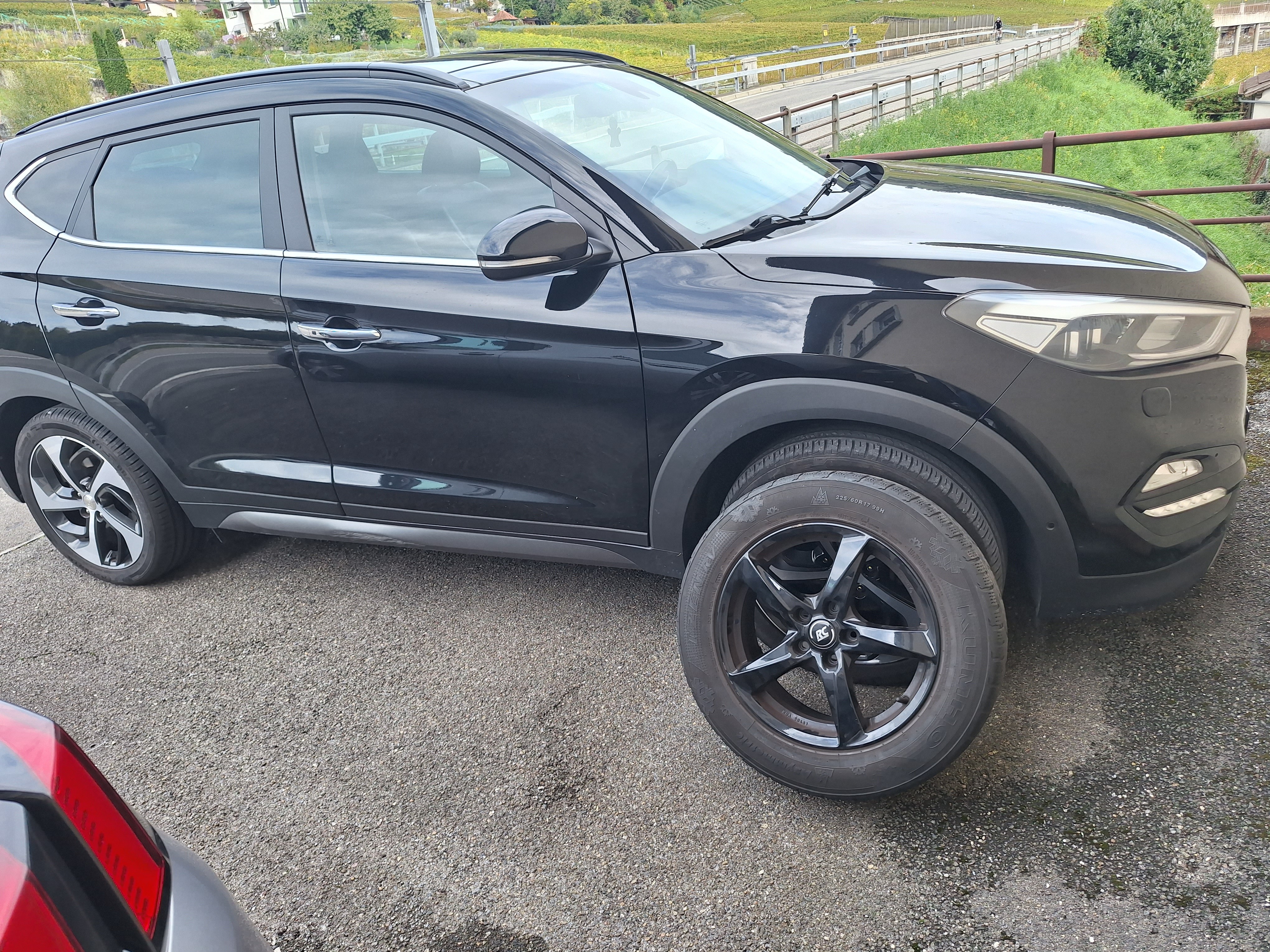 HYUNDAI Tucson 2.0 CRDI Launch Edition 4WD Automatic