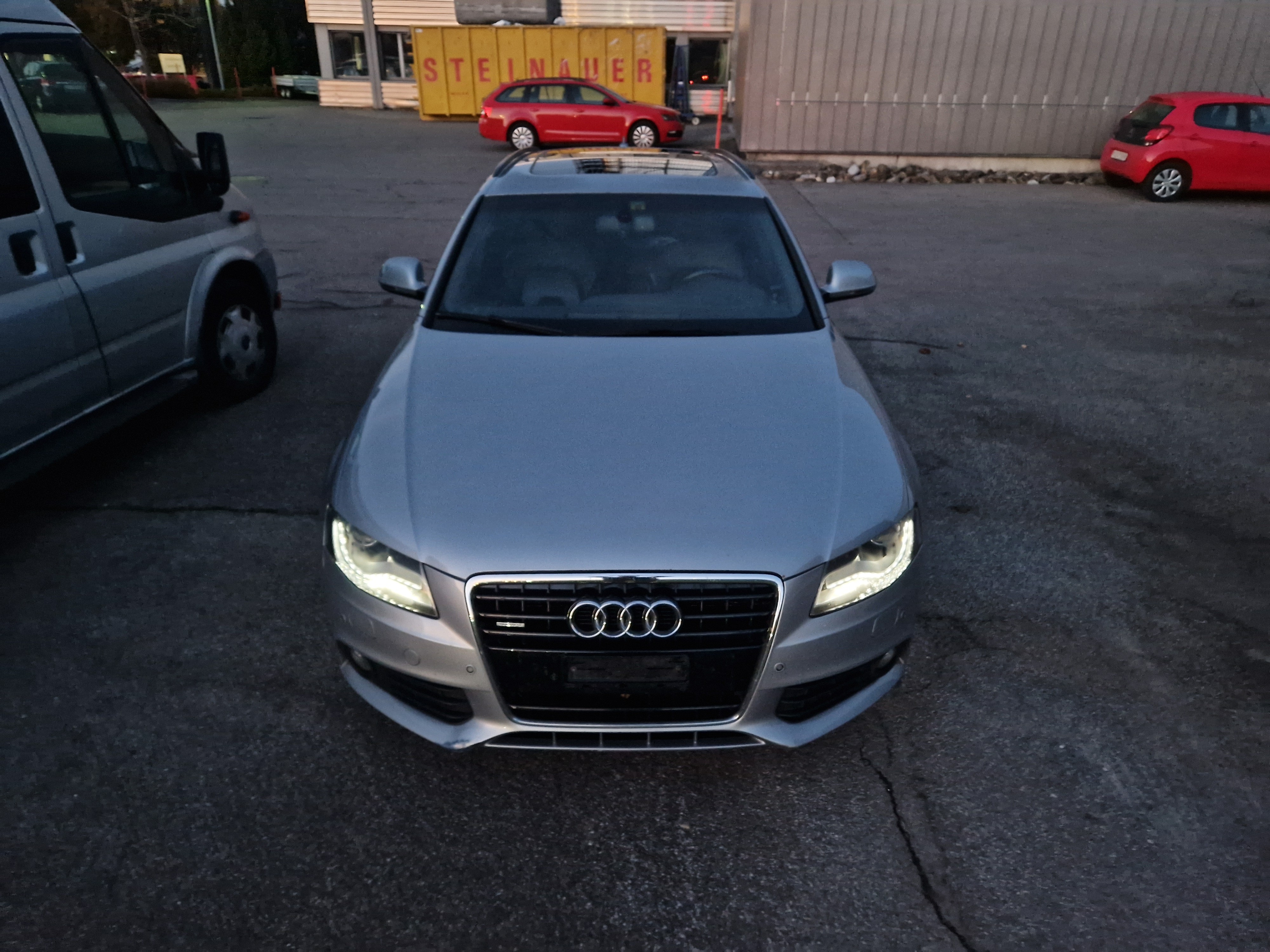 AUDI A4 Avant 3.2 FSI quattro tiptronic