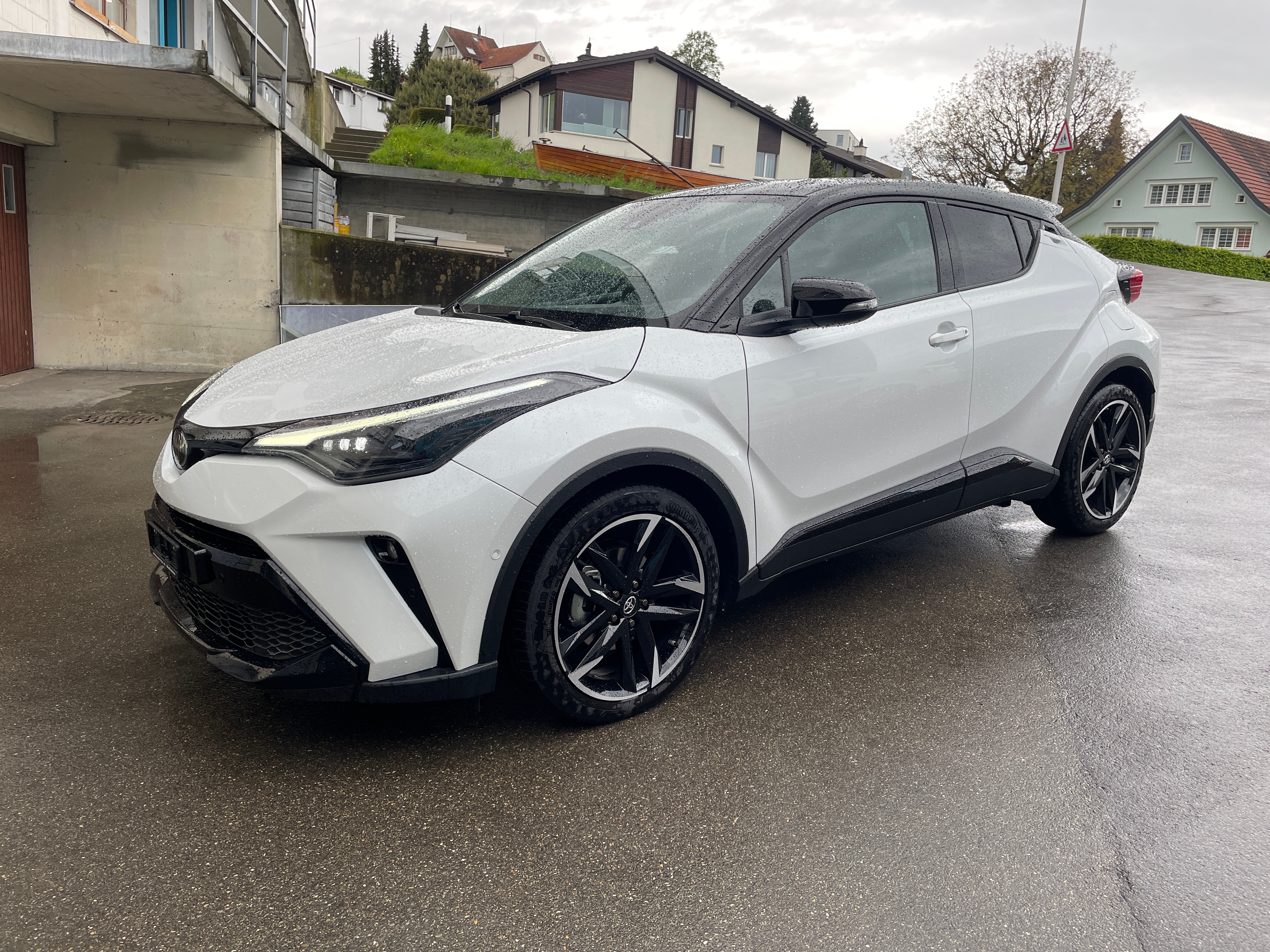 TOYOTA C-HR 2.0 HSD CVT GR Sport