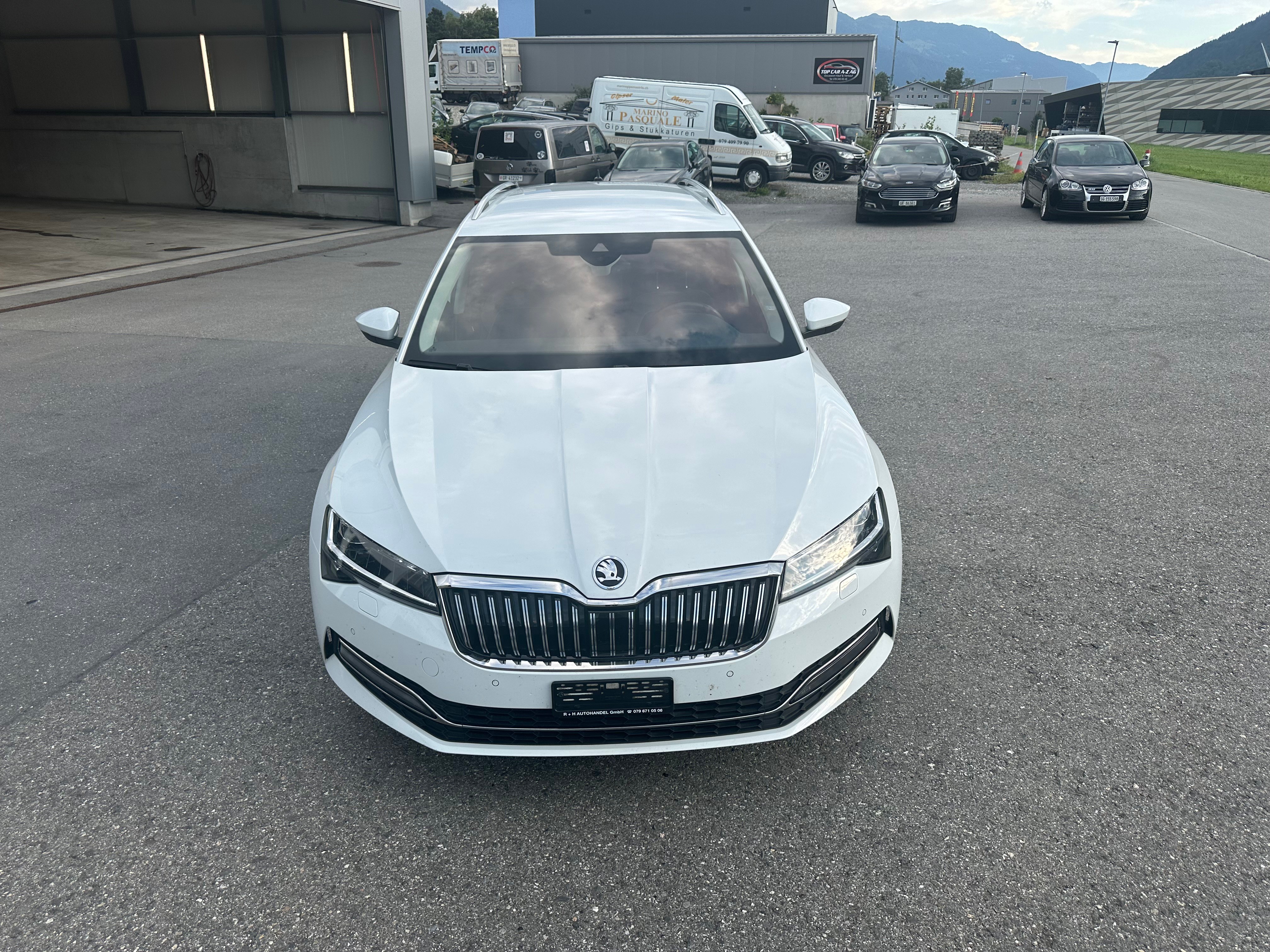 SKODA Superb Combi 2.0 TDi Ambition 4x4 DSG