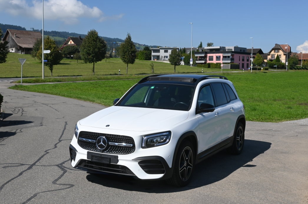 MERCEDES-BENZ GLB 250 4Matic AMG Line 8G-Tronic