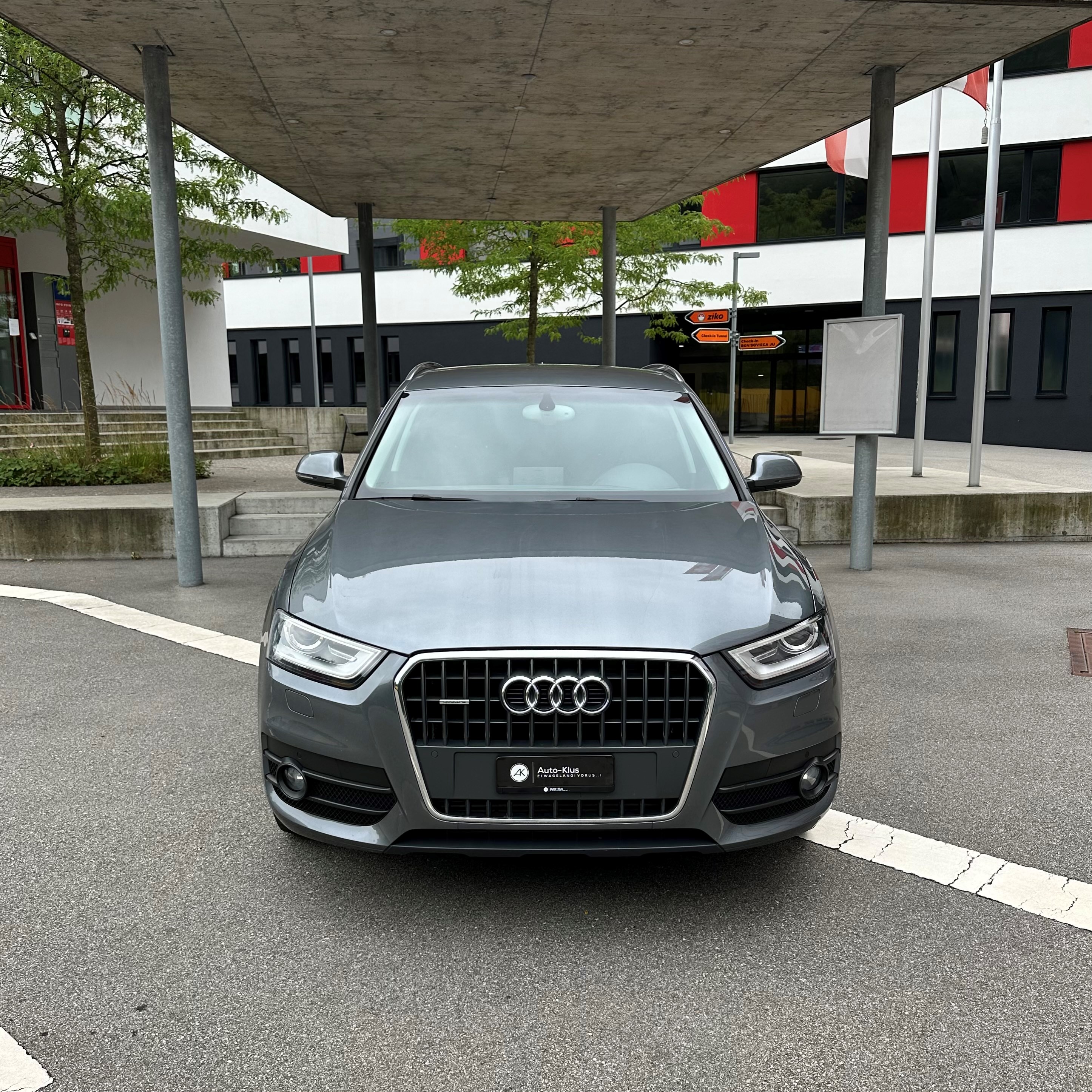 AUDI Q3 2.0 TDI quattro S-tronic