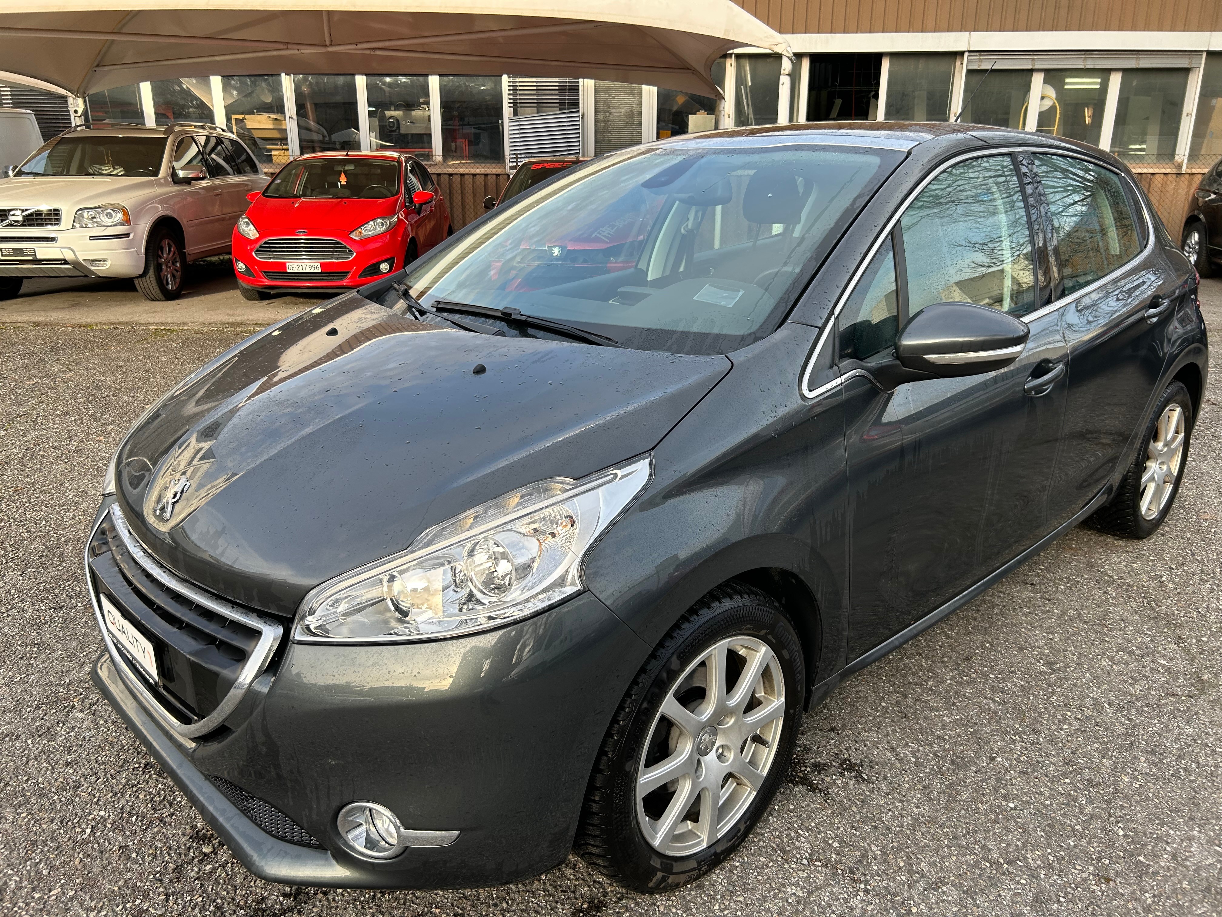 PEUGEOT 208 1.2 THP Allure