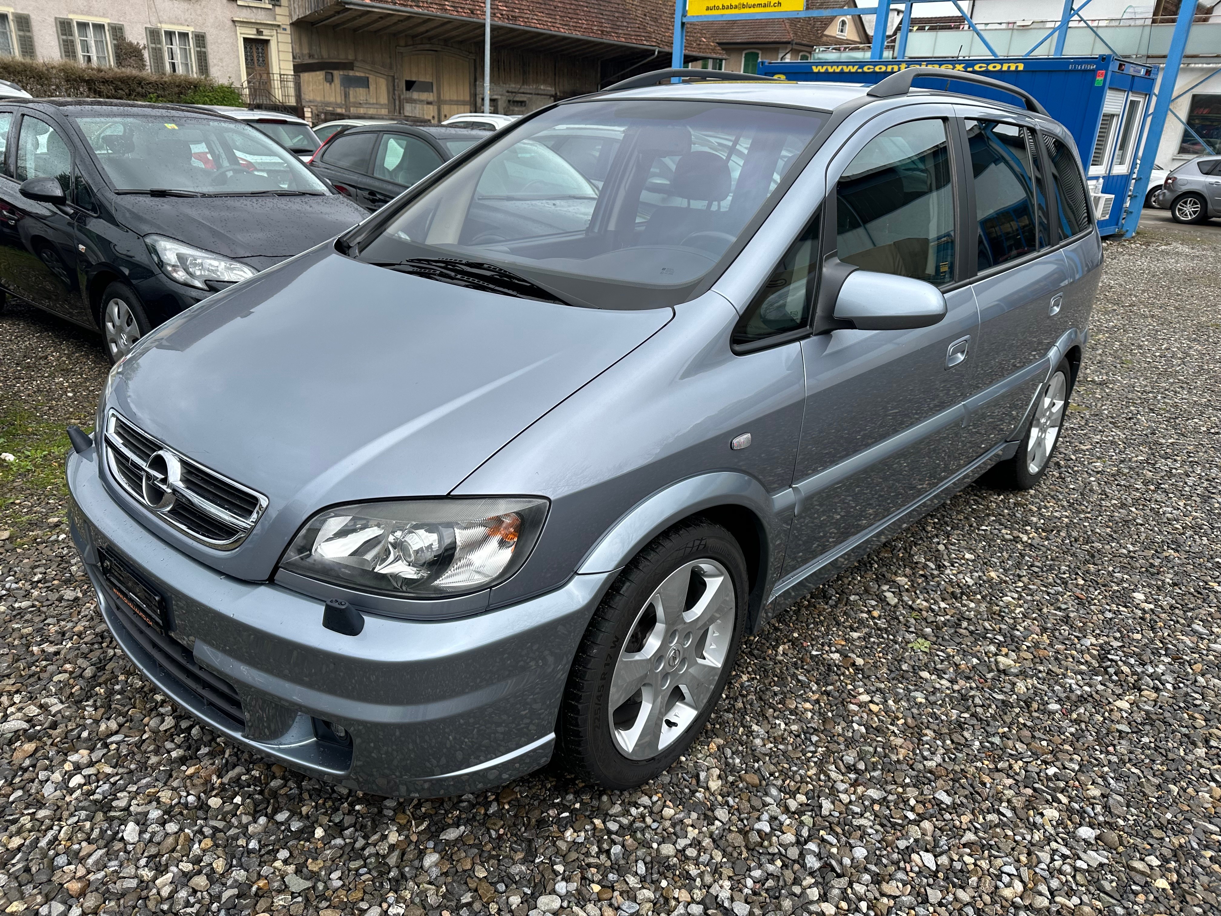 OPEL Zafira 2.2i 16V Elegance