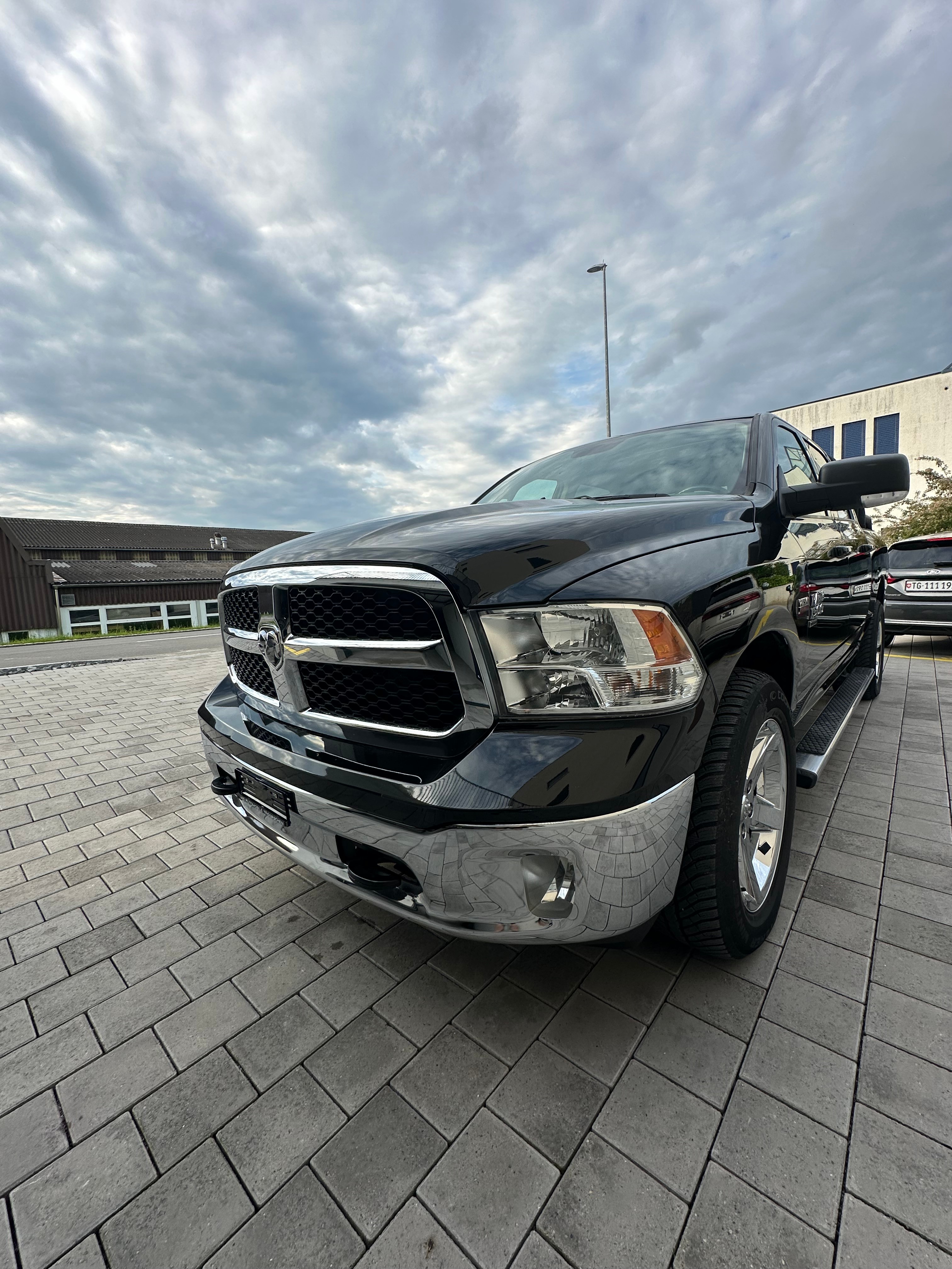 DODGE 1500 5.7 V8 Hemi