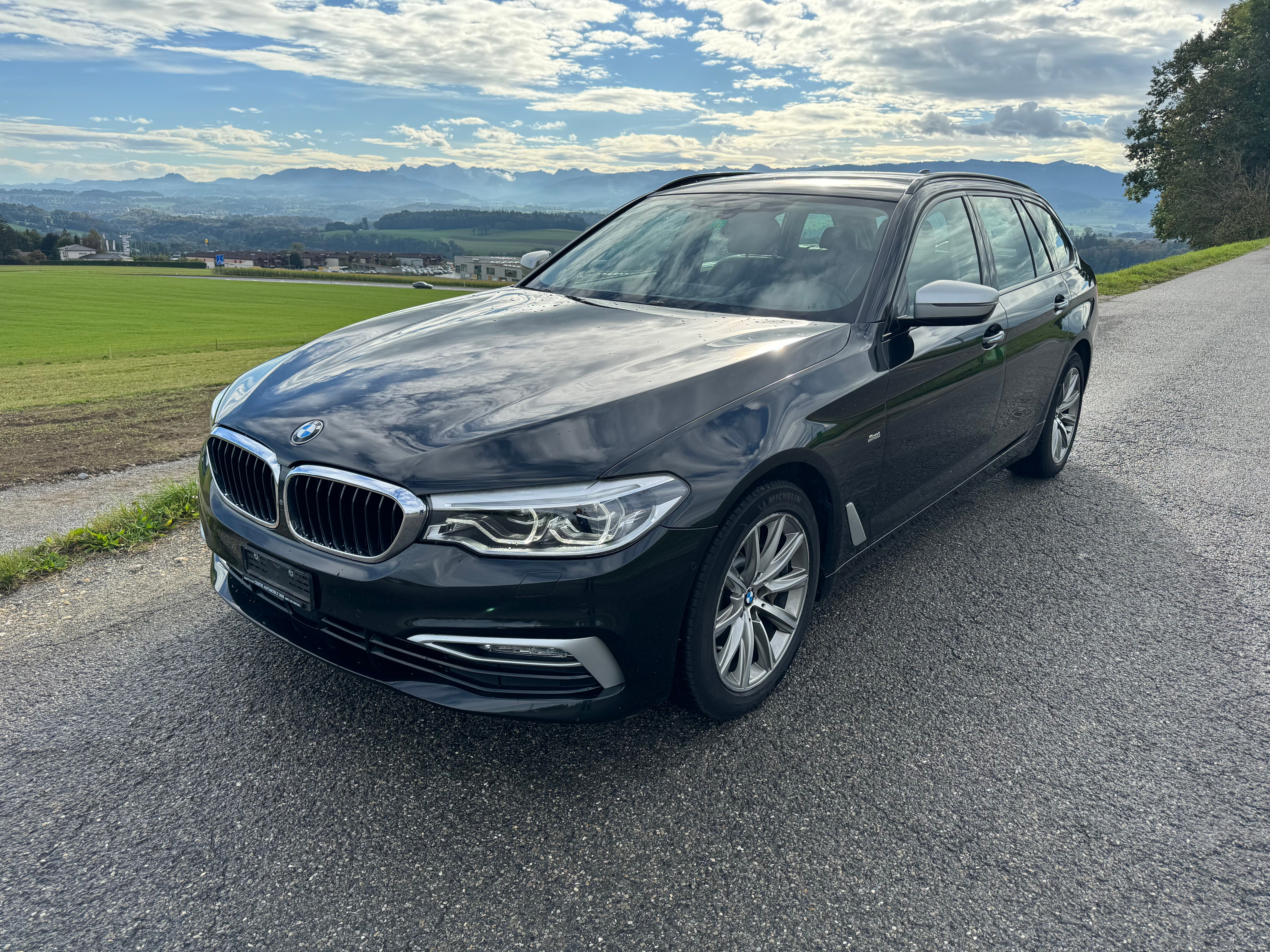 BMW 530d xDrive Touring Sport Line Steptronic