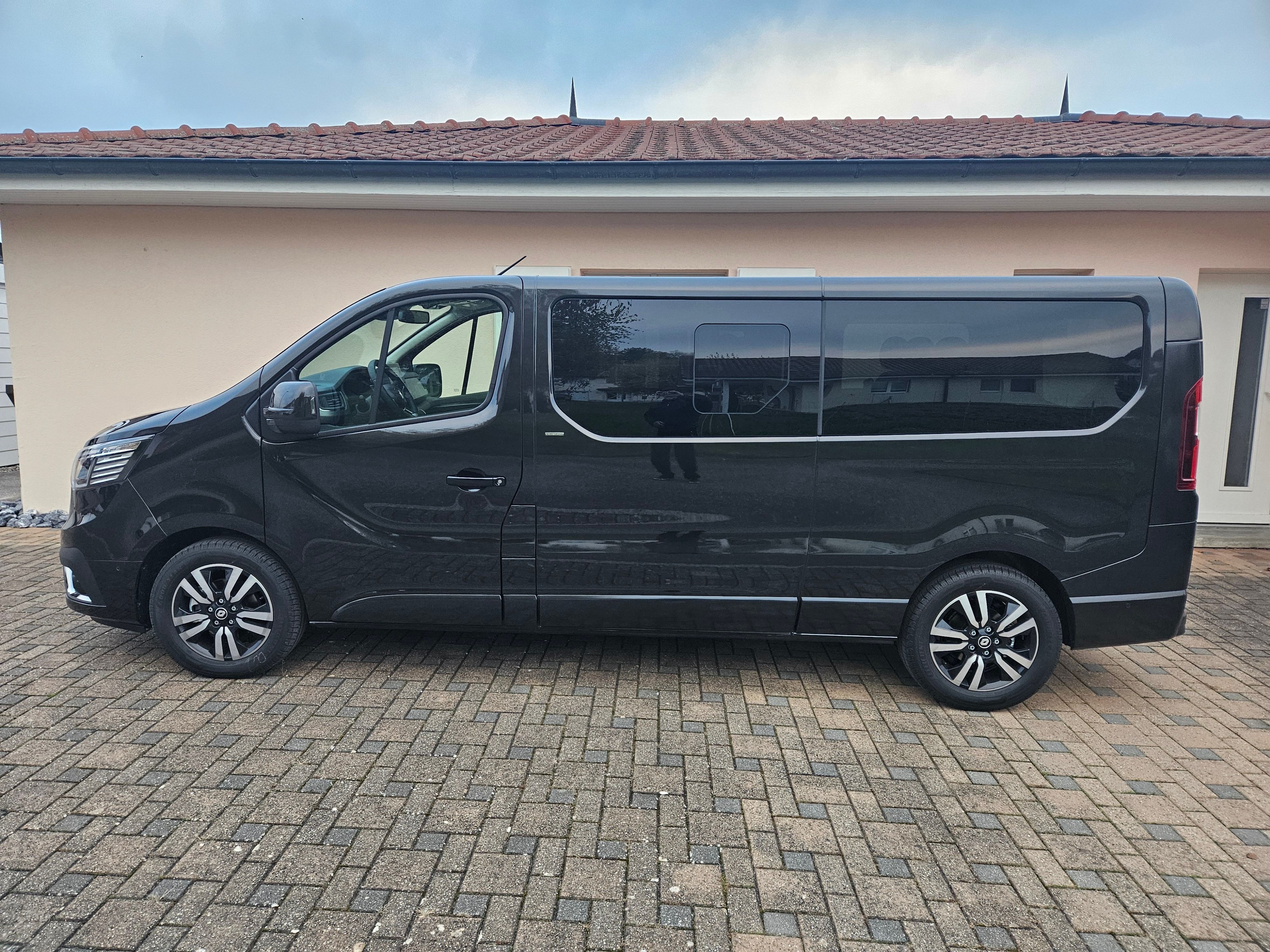 RENAULT Trafic Grand Spaceclass dCi 170