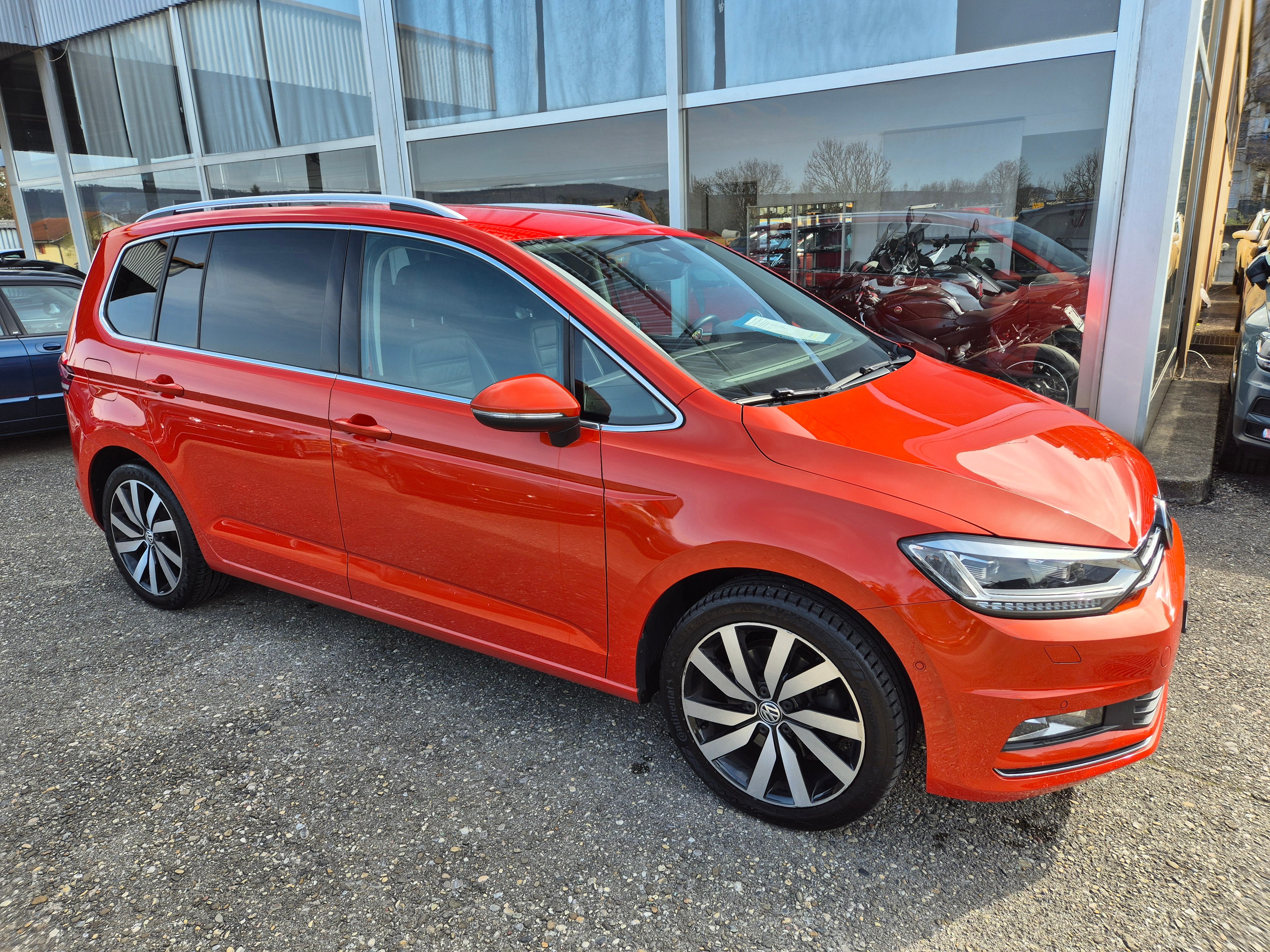 VW Touran 2.0 TDI BlueMotion Technology Highline DSG Ausführung 7 Sitzplätze 190 PS!