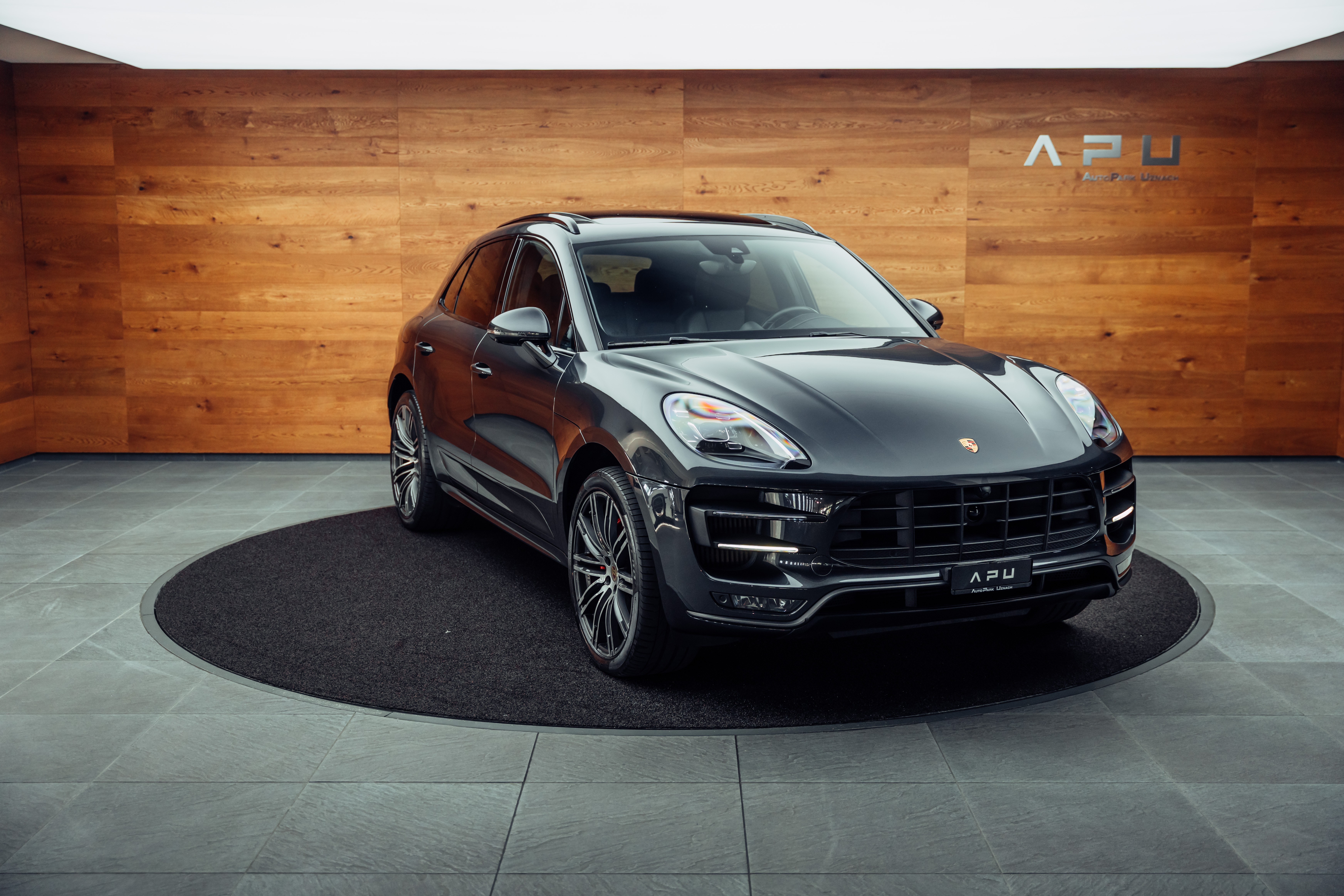 PORSCHE Macan Turbo PDK