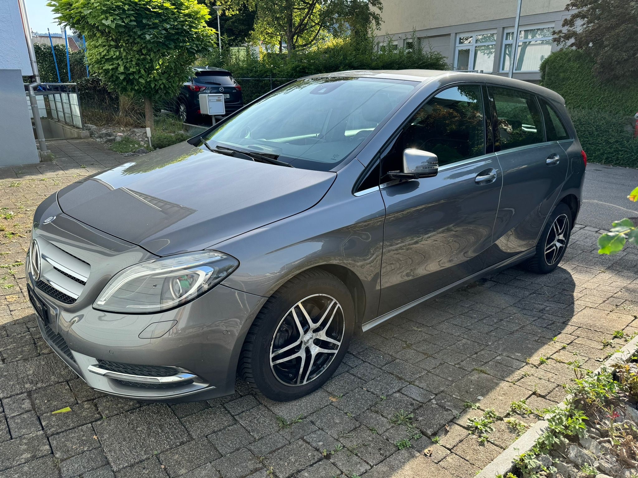 MERCEDES-BENZ B 200 7G-DCT